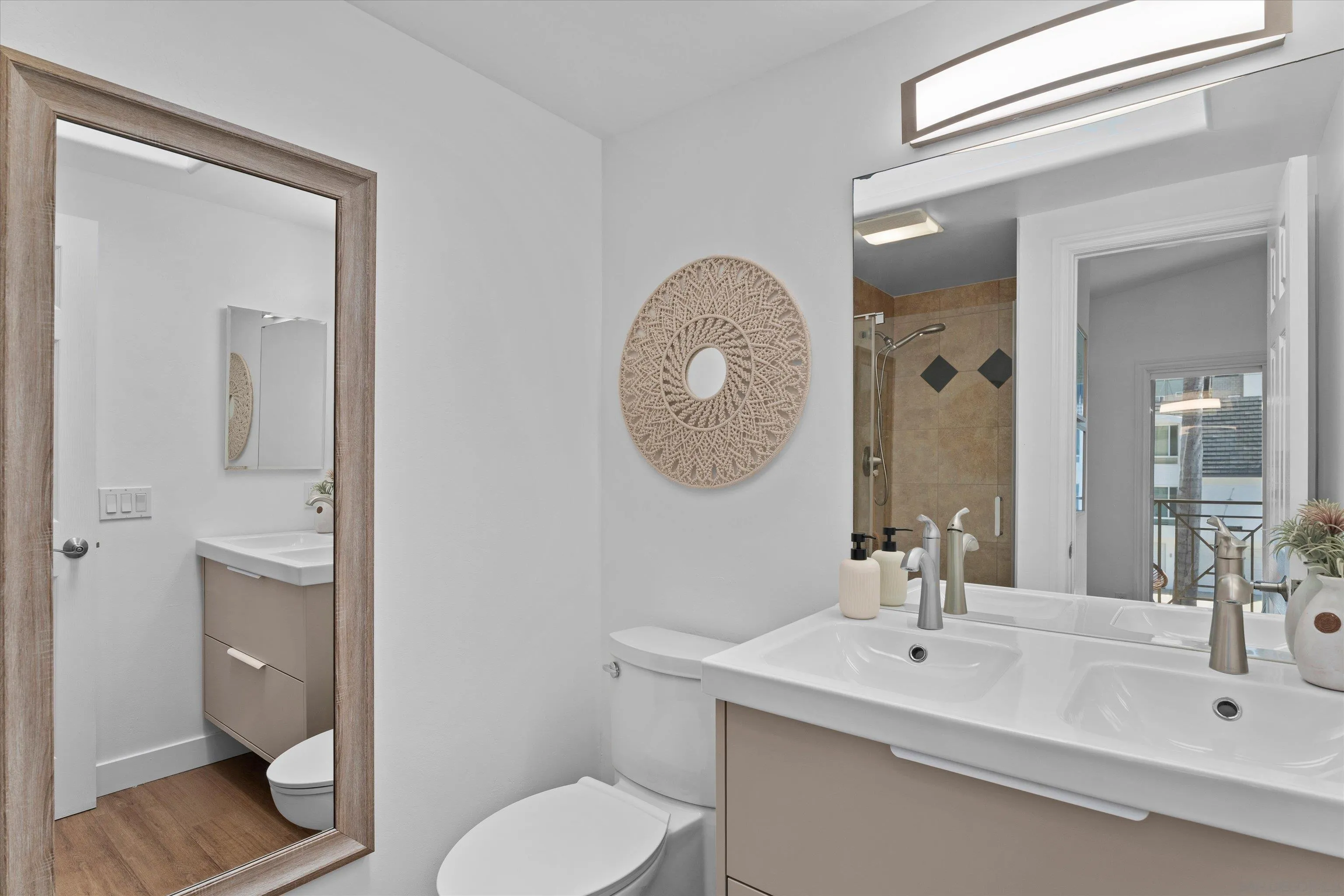 https://cdn.realtyfeed.com/cdn/127/260020847/01a874c8e7d3793d9630546f6152ce38.webp