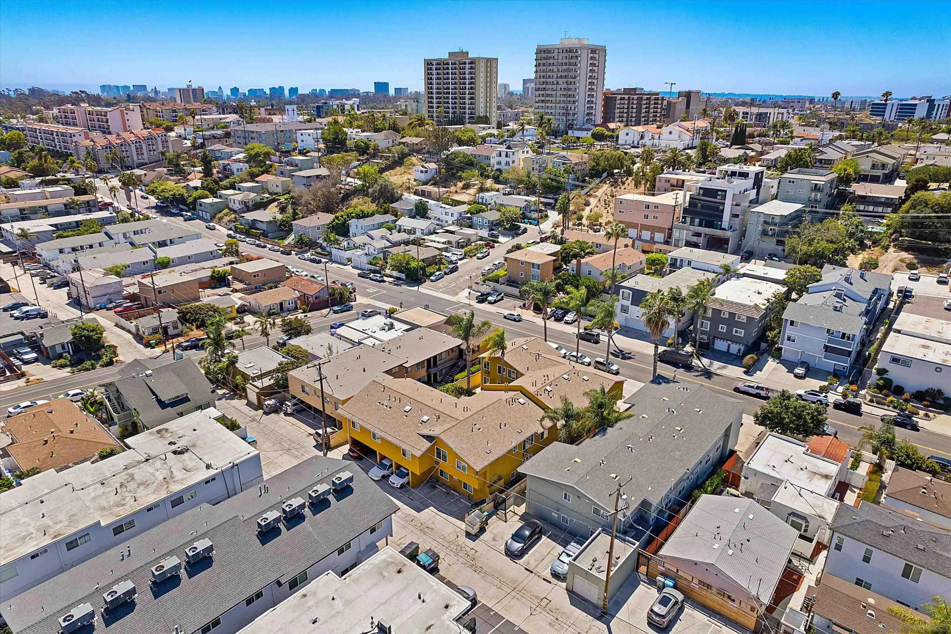 https://cdn.realtyfeed.com/cdn/127/260020847/ac575ad259538cf23f89c77ef36682f5.webp