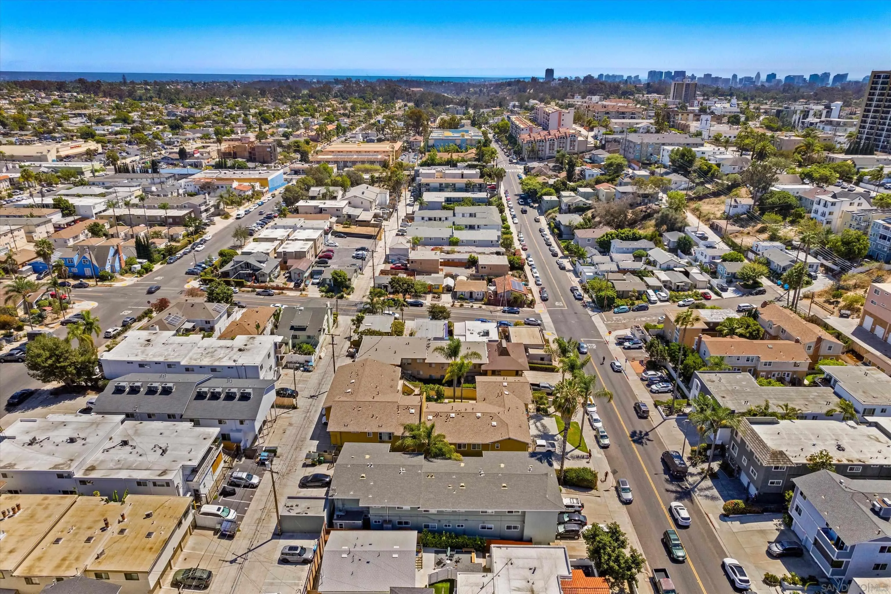 https://cdn.realtyfeed.com/cdn/127/260020847/b3be8655982e75293dc8fdcd07ca21dd.webp