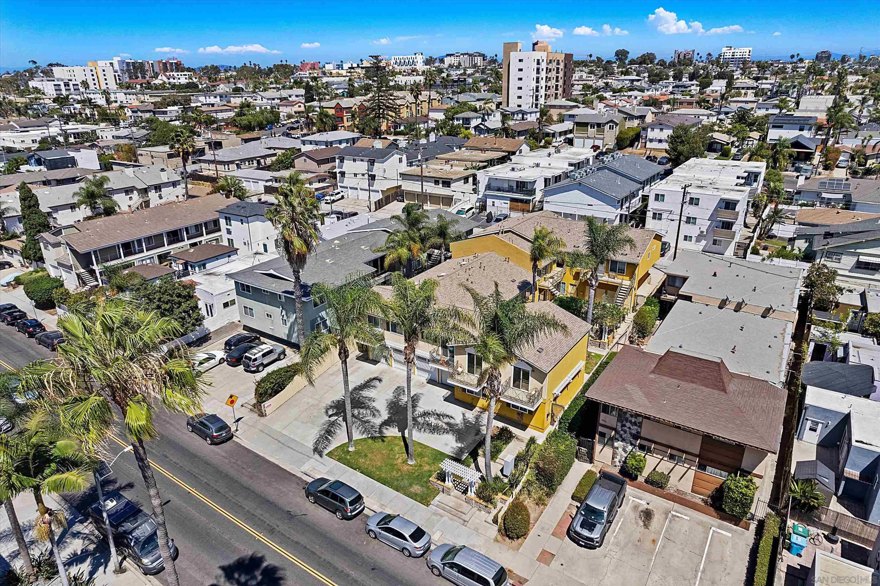 https://cdn.realtyfeed.com/cdn/127/260020847/c1f0a7e9f06211df6f1e89d918c7a285.webp