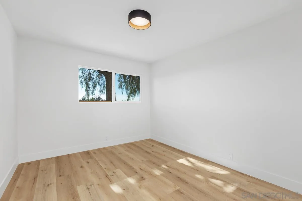 https://cdn.realtyfeed.com/cdn/127/260020848/667353fb0b928460f8f423c98e7069fa.webp
