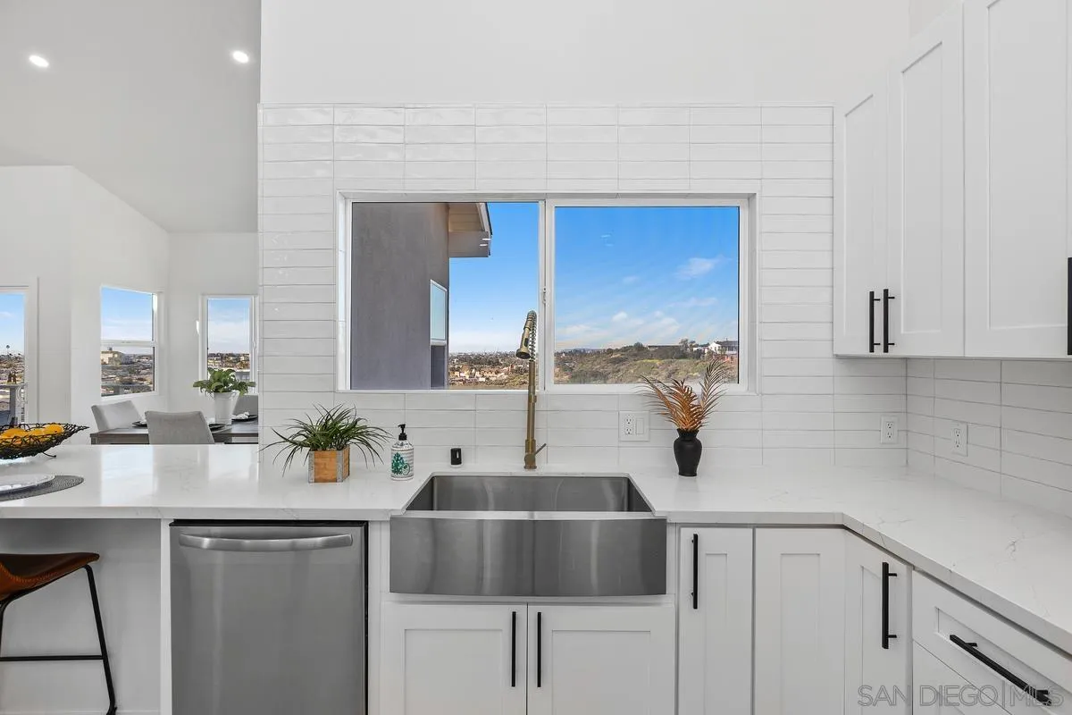 https://cdn.realtyfeed.com/cdn/127/260020848/9949bbde534aa1a6fd1246b6a337d910.webp