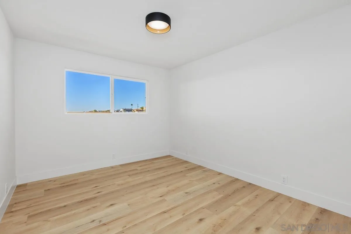 https://cdn.realtyfeed.com/cdn/127/260020848/ade8d06d8e9c2142c98edd05ea5807b5.webp