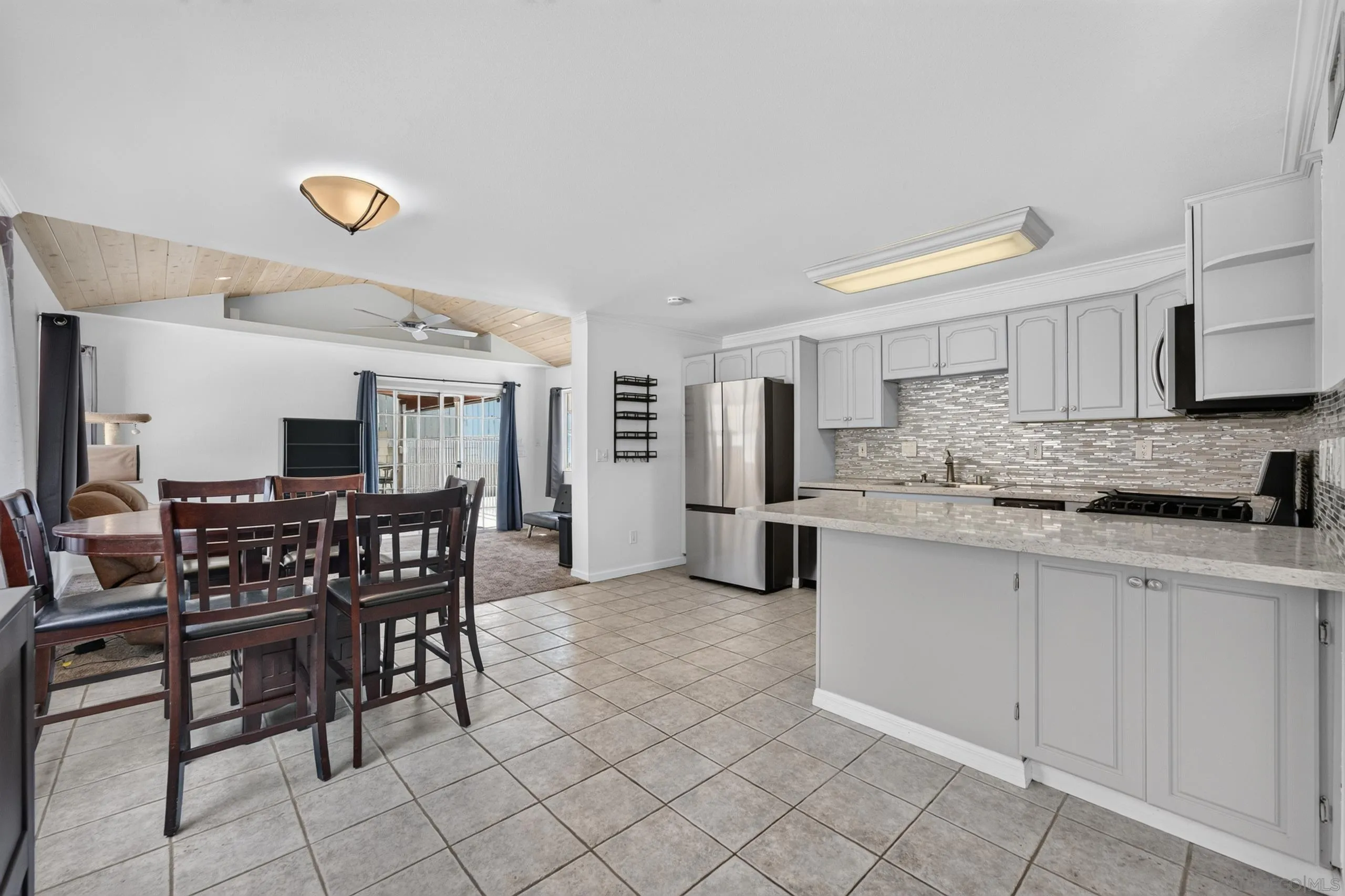 https://cdn.realtyfeed.com/cdn/127/260020850/1b42dd593af97f6d2884997c47fab0e7.webp