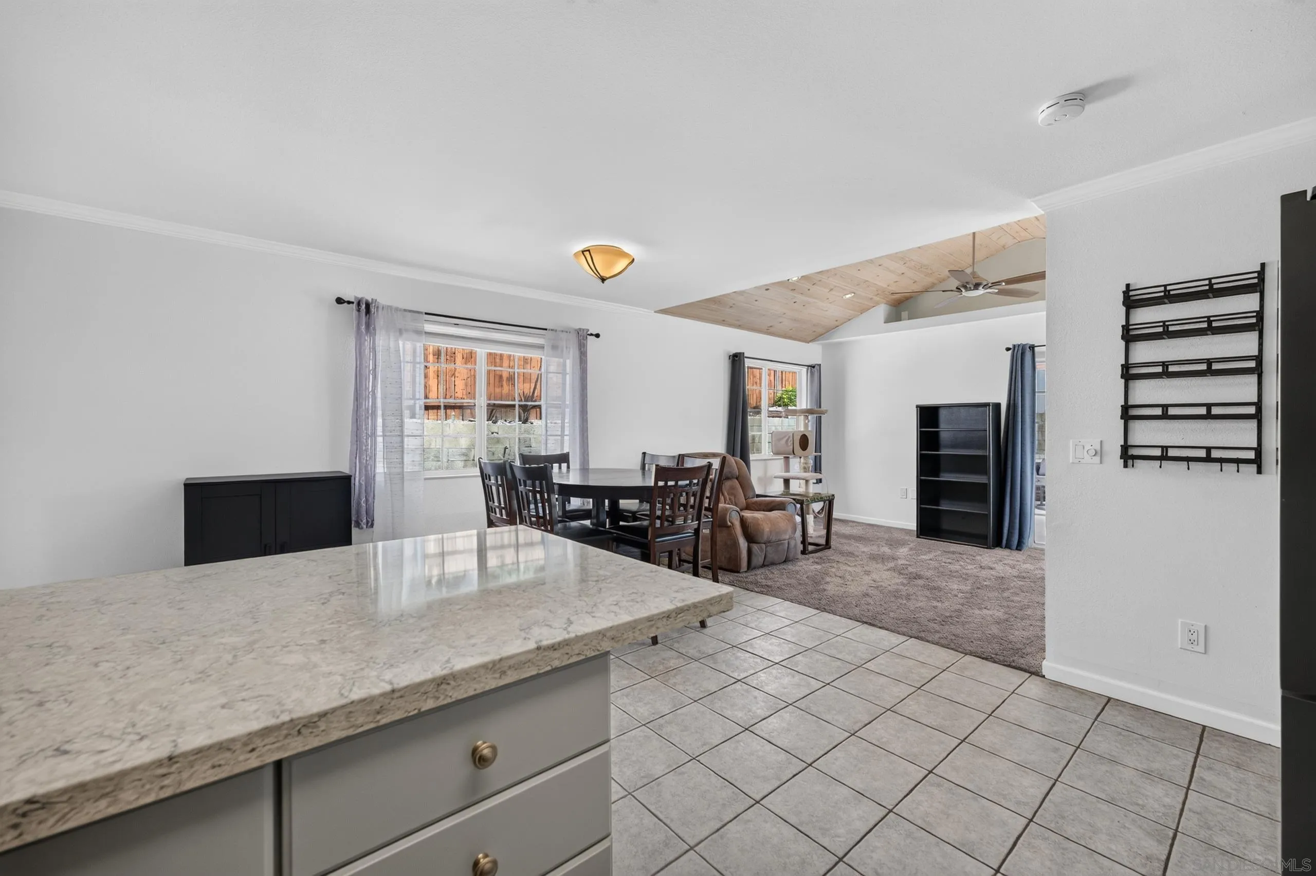 https://cdn.realtyfeed.com/cdn/127/260020850/49c04b51ed1a5e4624cf9e6ac56015a0.webp