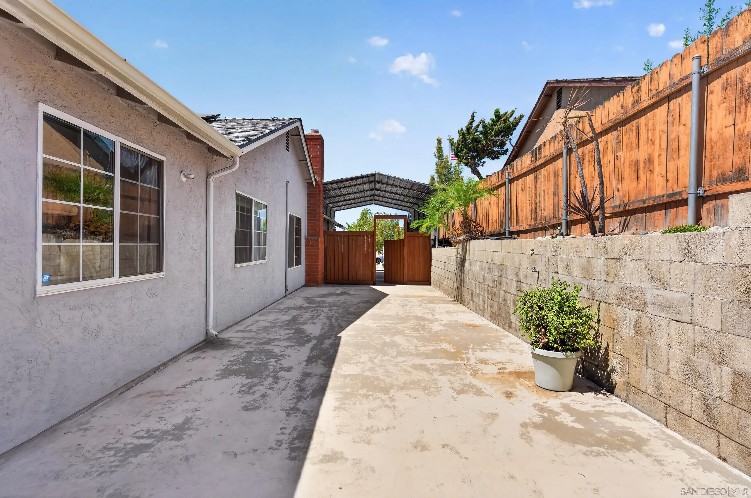 https://cdn.realtyfeed.com/cdn/127/260020850/563a656273f20d6ed6a47f1524d5a87d.webp