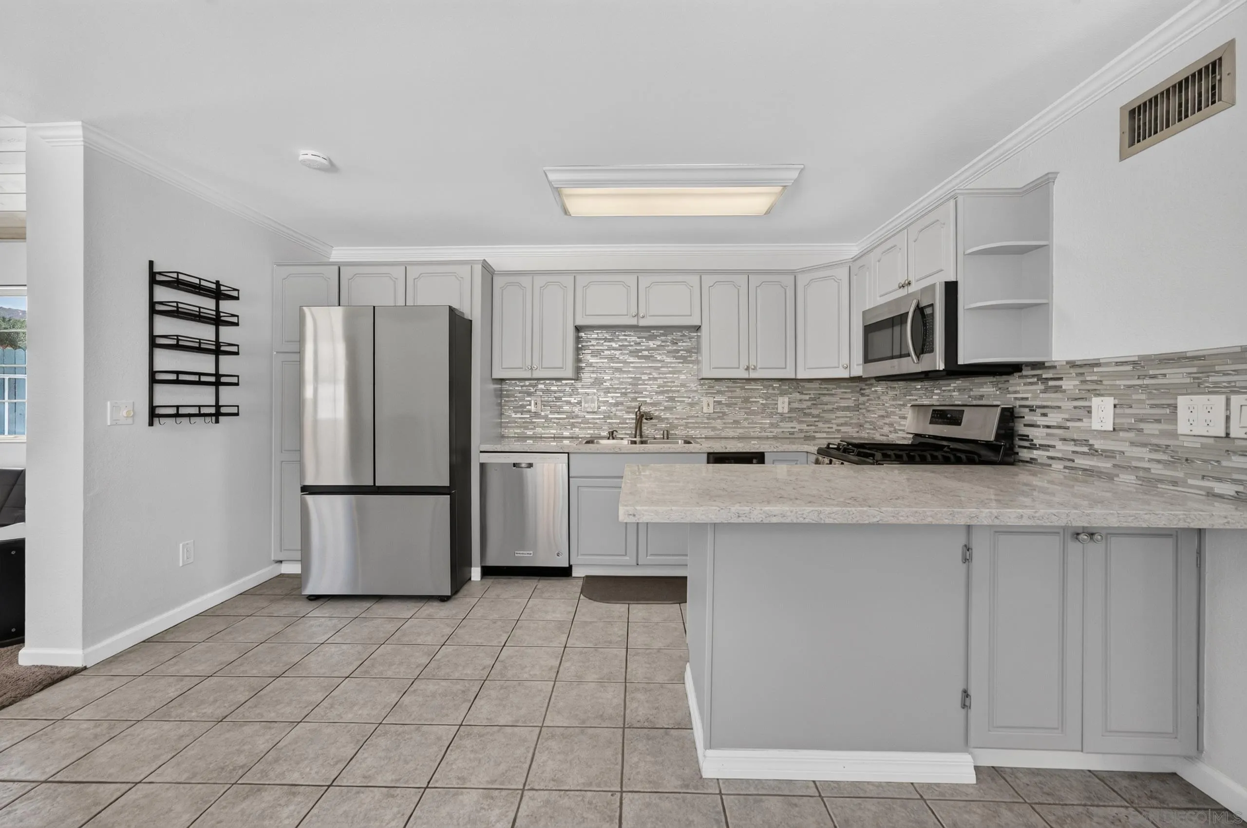 https://cdn.realtyfeed.com/cdn/127/260020850/715a668131579e2d61b3598bd4e9477b.webp