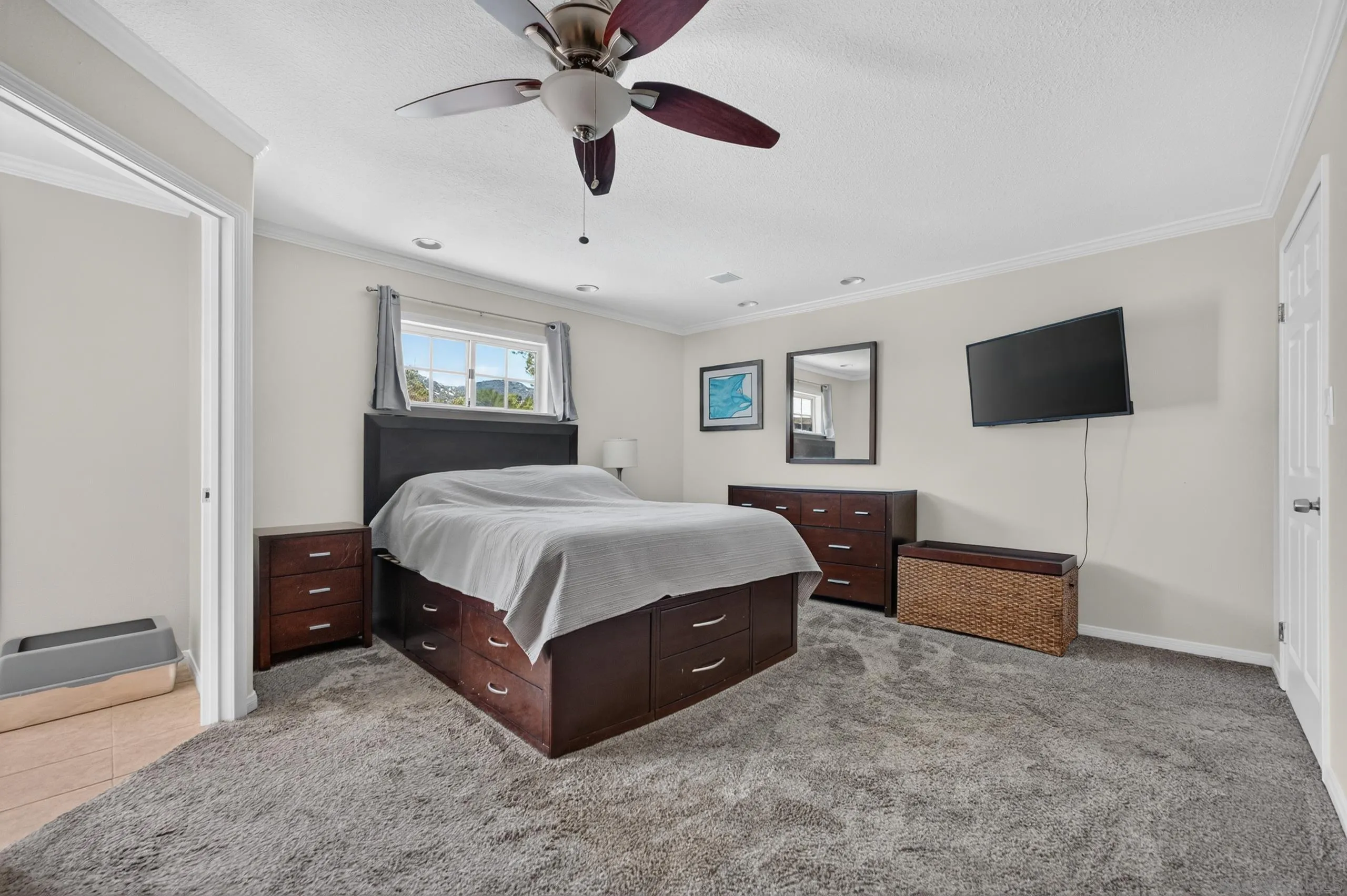 https://cdn.realtyfeed.com/cdn/127/260020850/71a94a7e78b099356c38a8092f4a8d49.webp