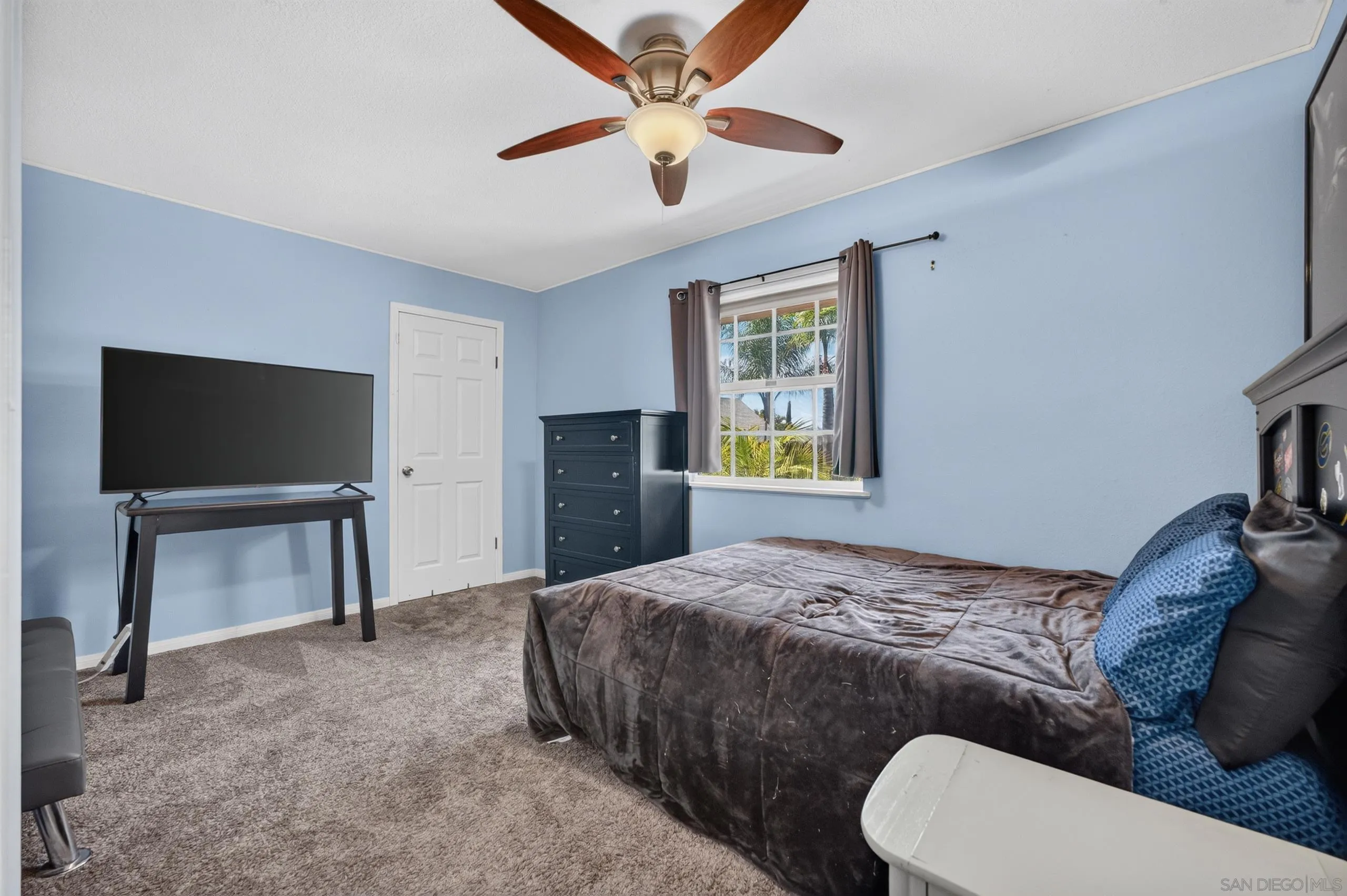 https://cdn.realtyfeed.com/cdn/127/260020850/8c9aaef4d705ff4d569d11e75b4cd881.webp