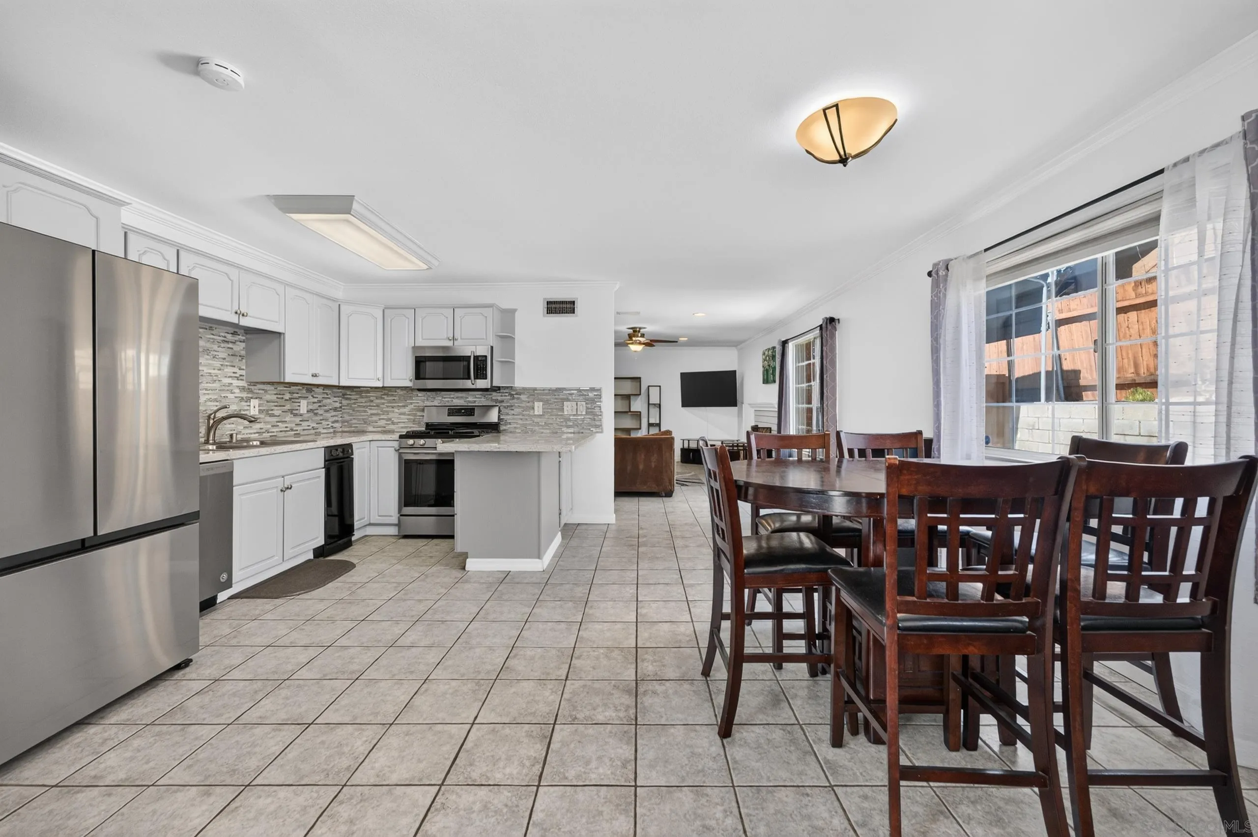 https://cdn.realtyfeed.com/cdn/127/260020850/a36e5bde862ecf942f8de09164aad2ad.webp
