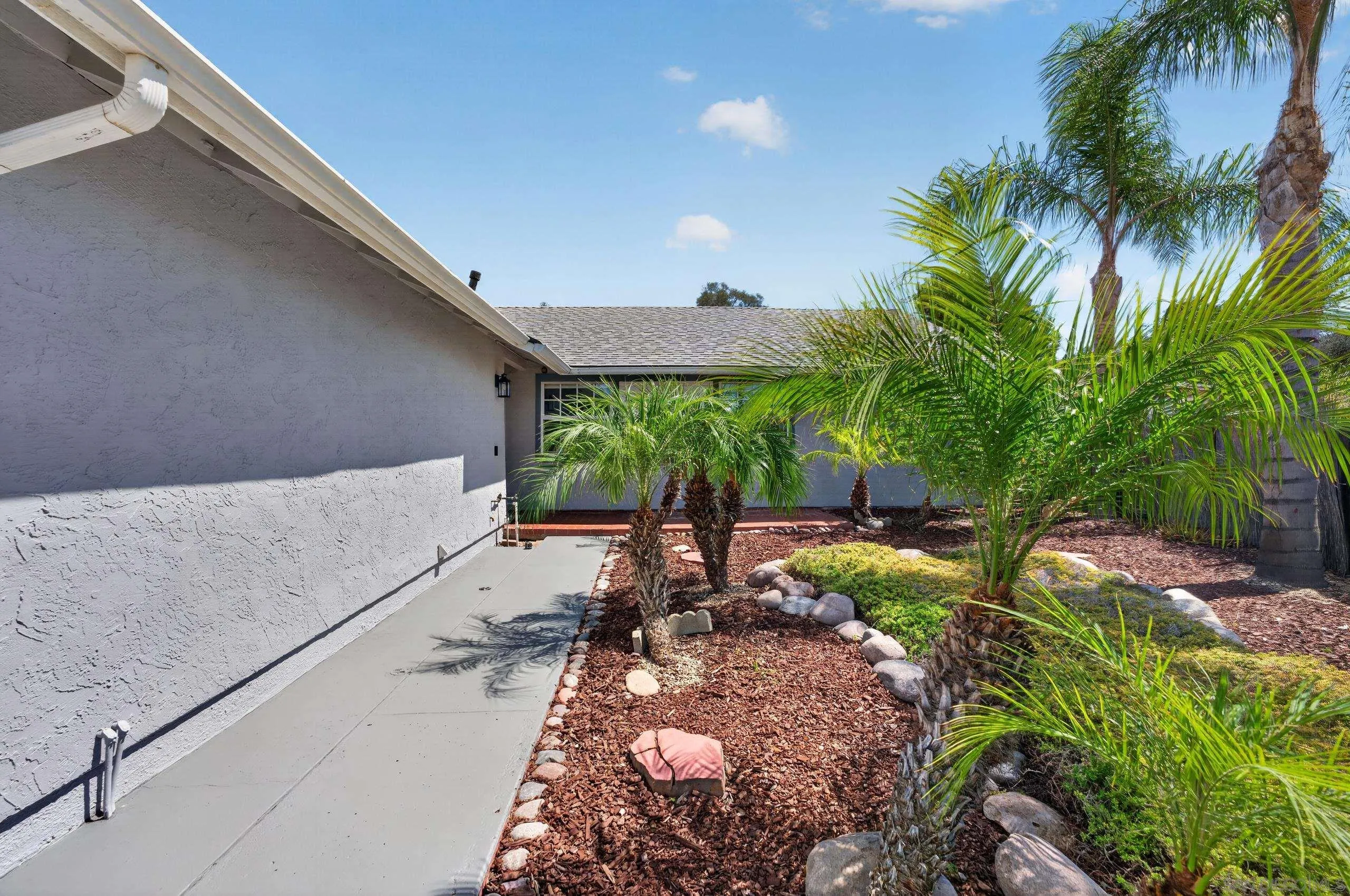 https://cdn.realtyfeed.com/cdn/127/260020850/a4bc7a774342c32805fdc5a90db05d70.webp