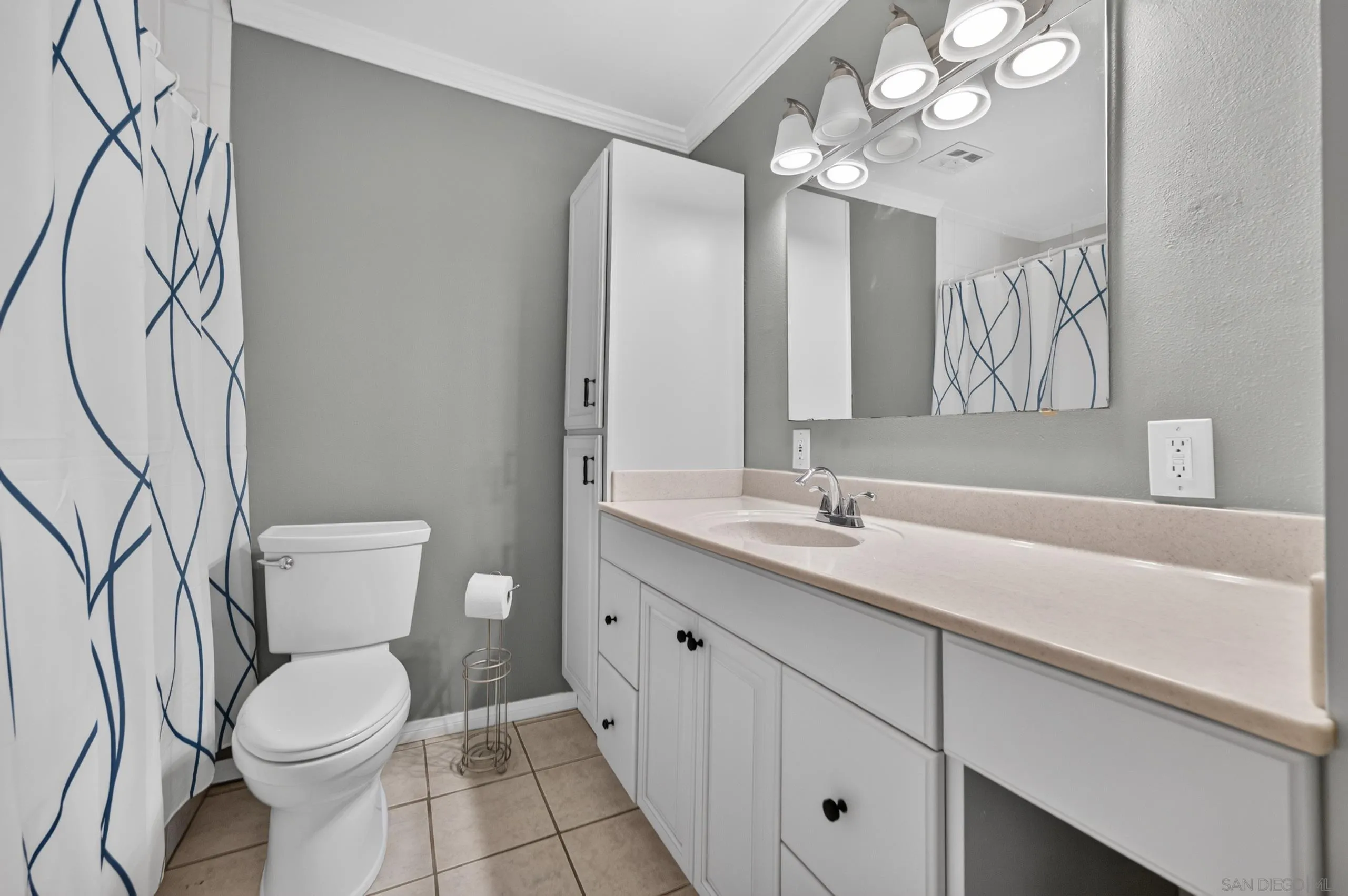 https://cdn.realtyfeed.com/cdn/127/260020850/cb6f1ea4fc7c4c952c33c0ed581a88ca.webp