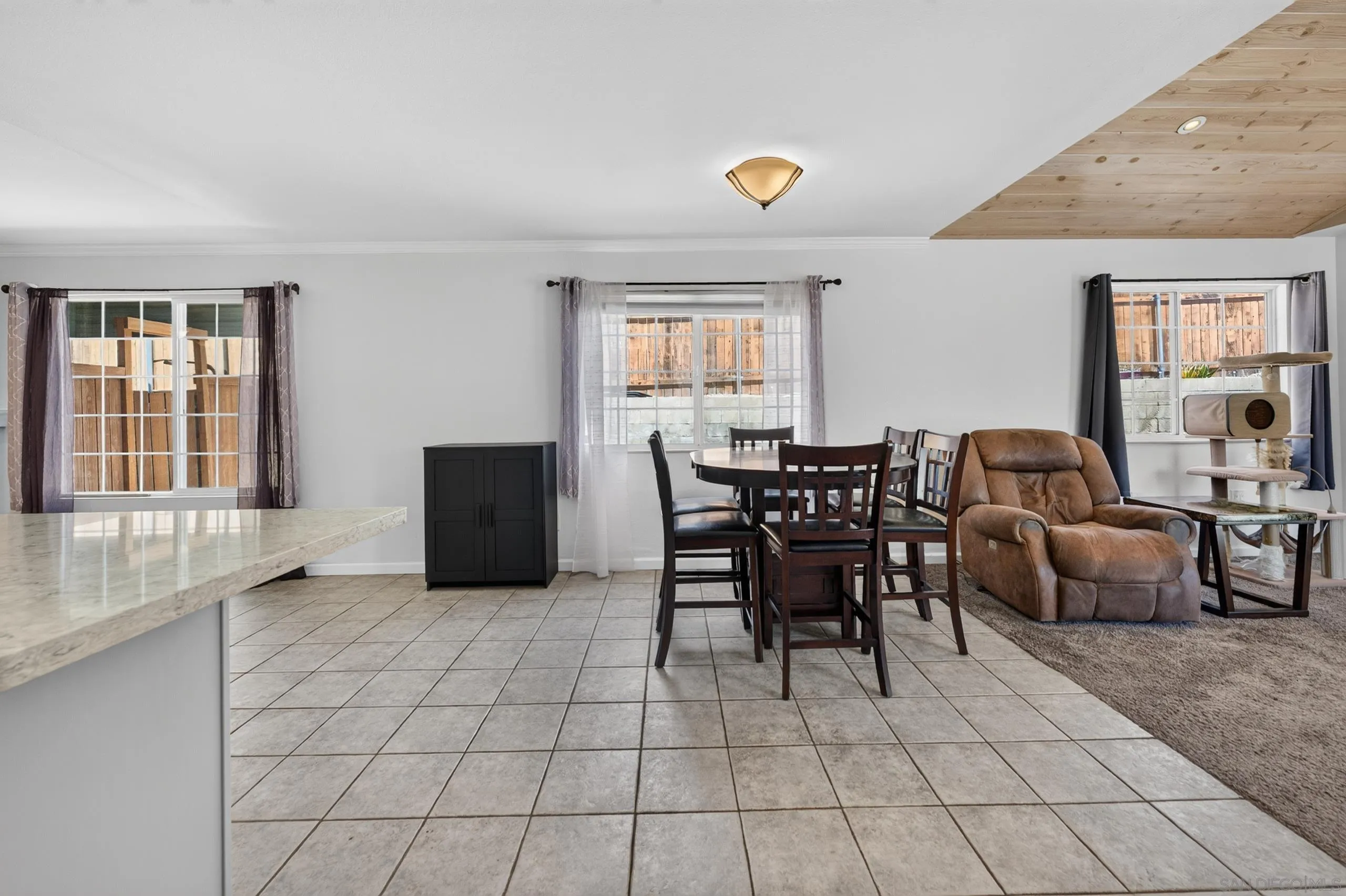https://cdn.realtyfeed.com/cdn/127/260020850/f9f42aa617ba96c369cff3e1b96dd81a.webp
