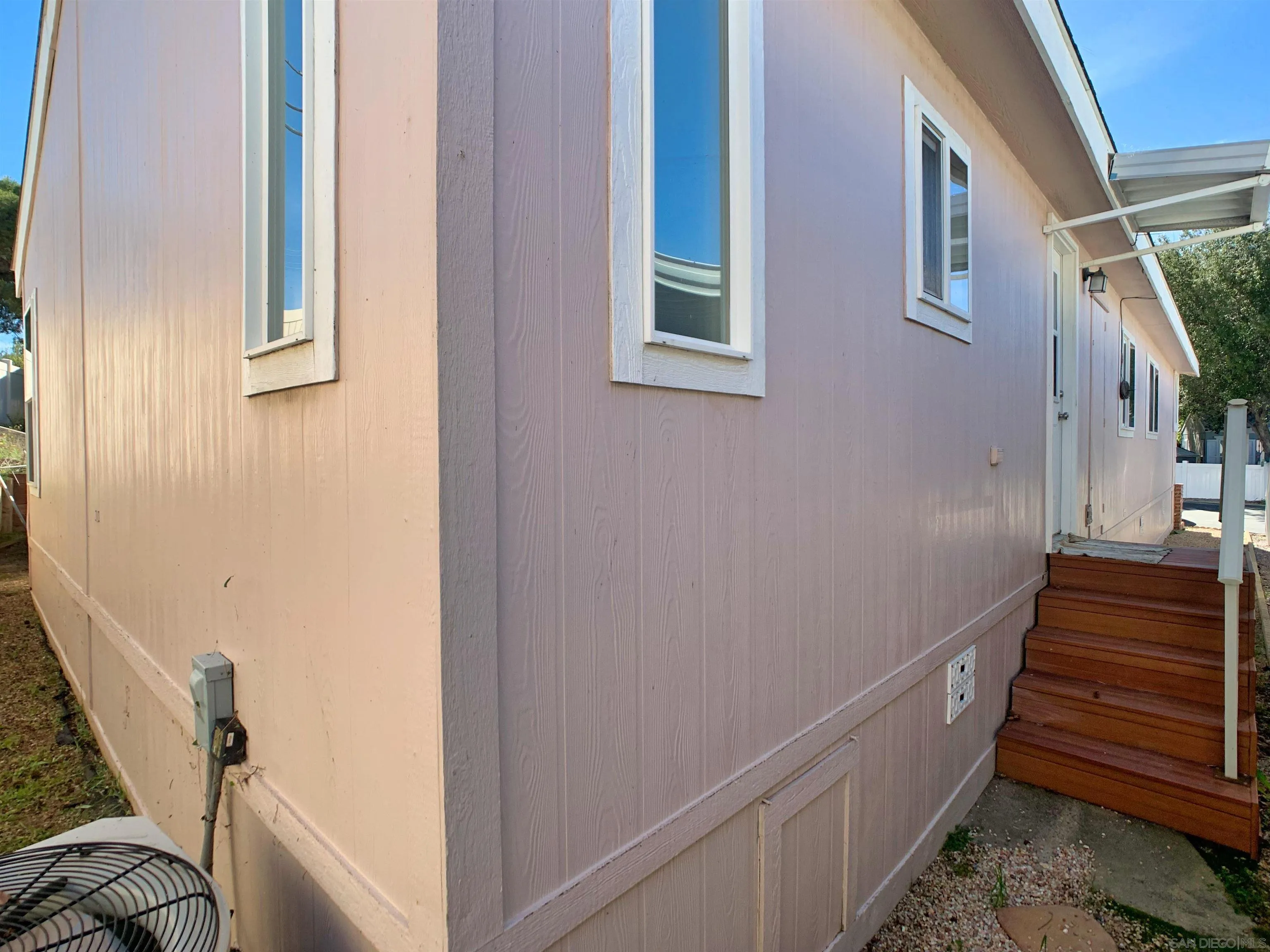https://cdn.realtyfeed.com/cdn/127/260020852/024465d6040115c22078c00bd0cabfc2.webp