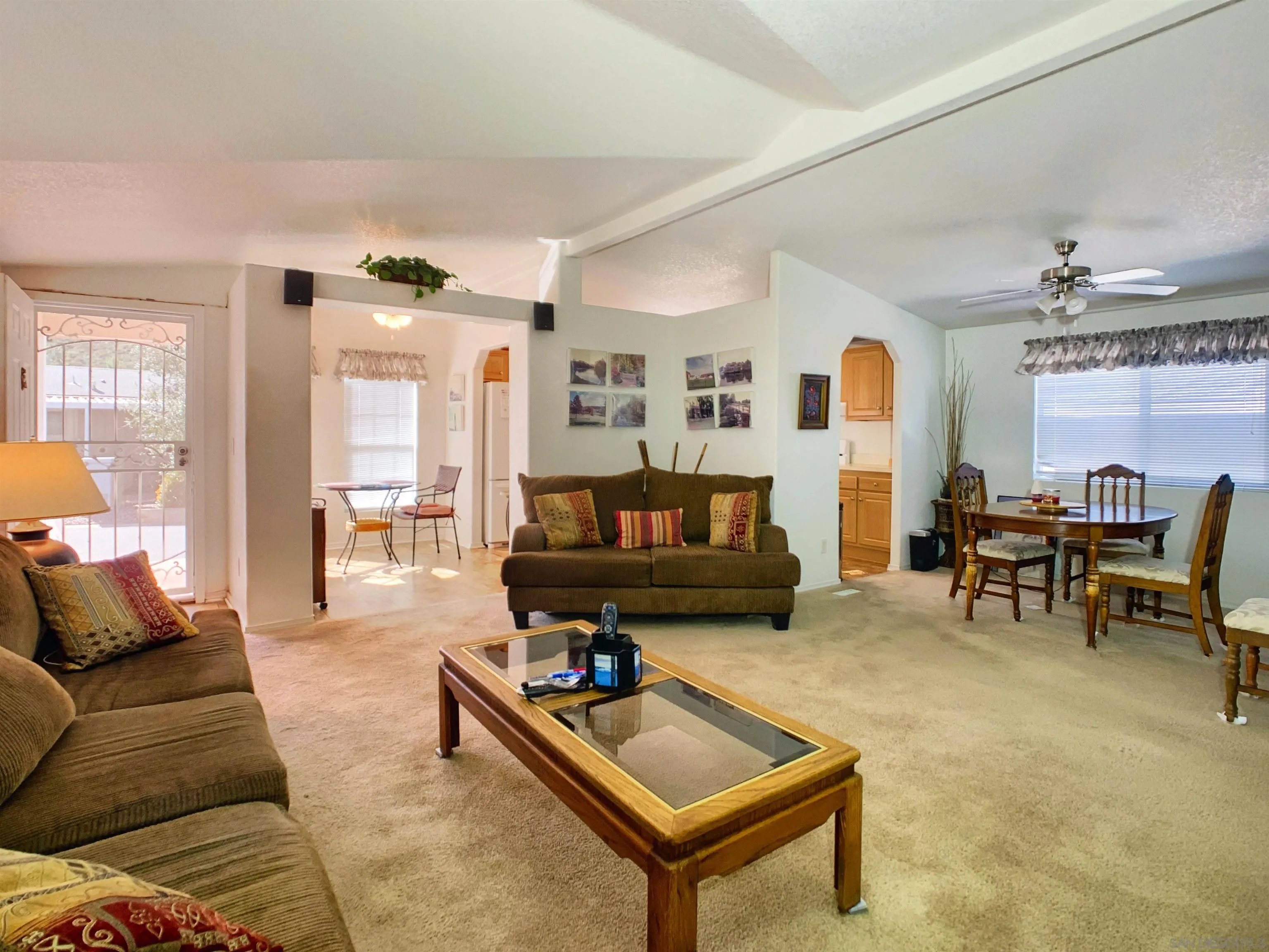 https://cdn.realtyfeed.com/cdn/127/260020852/a77413f5fd5cab90d18456684a68aeef.webp