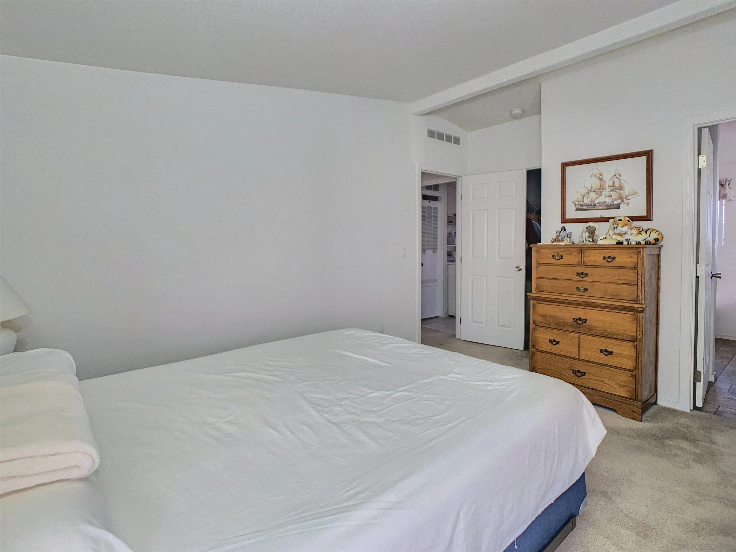 https://cdn.realtyfeed.com/cdn/127/260020852/c0e0726f896894216ab9d108bafd4296.webp