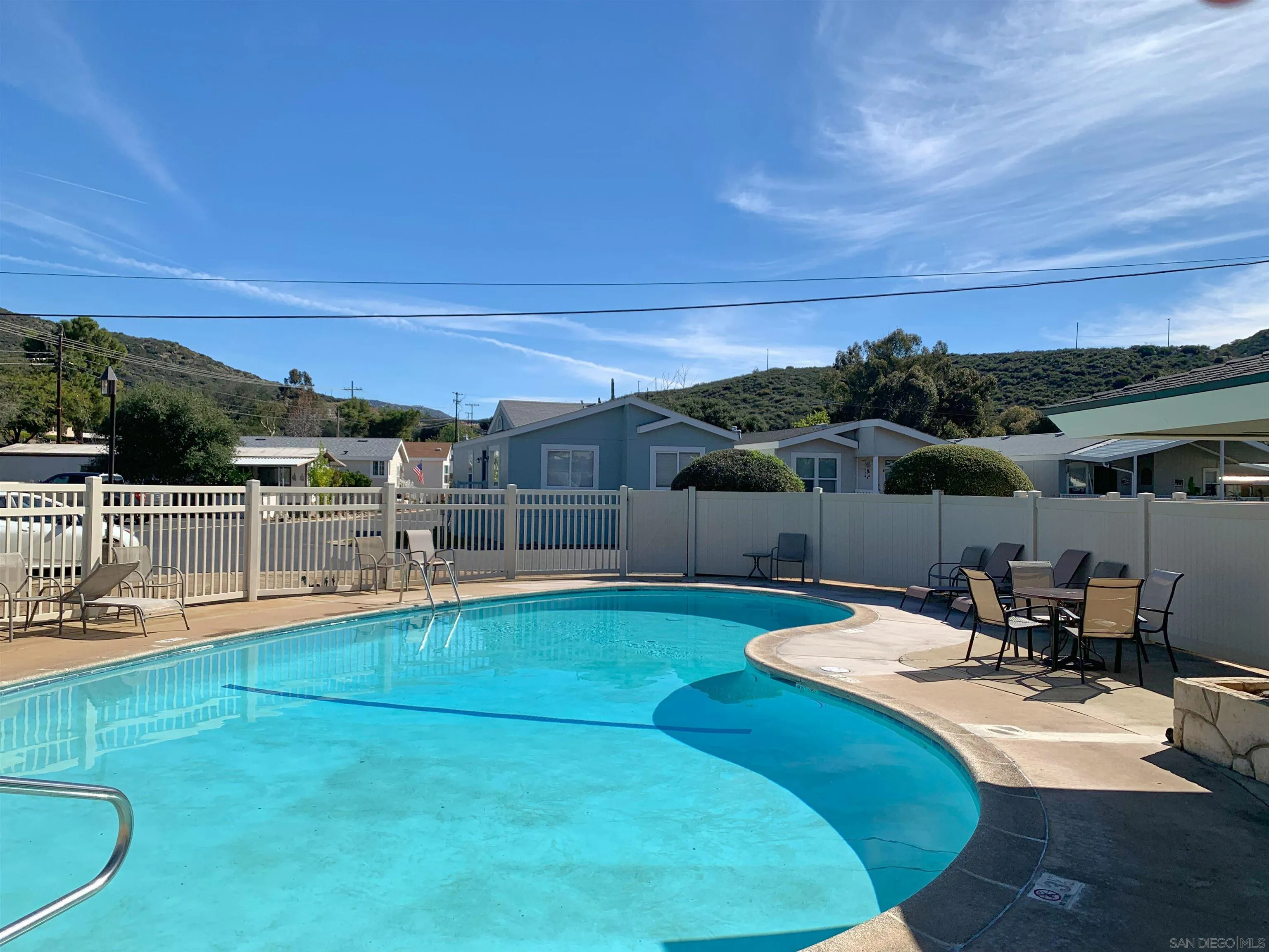 https://cdn.realtyfeed.com/cdn/127/260020852/c7ace5bf1b210f0df38fcb49039b5ada.webp