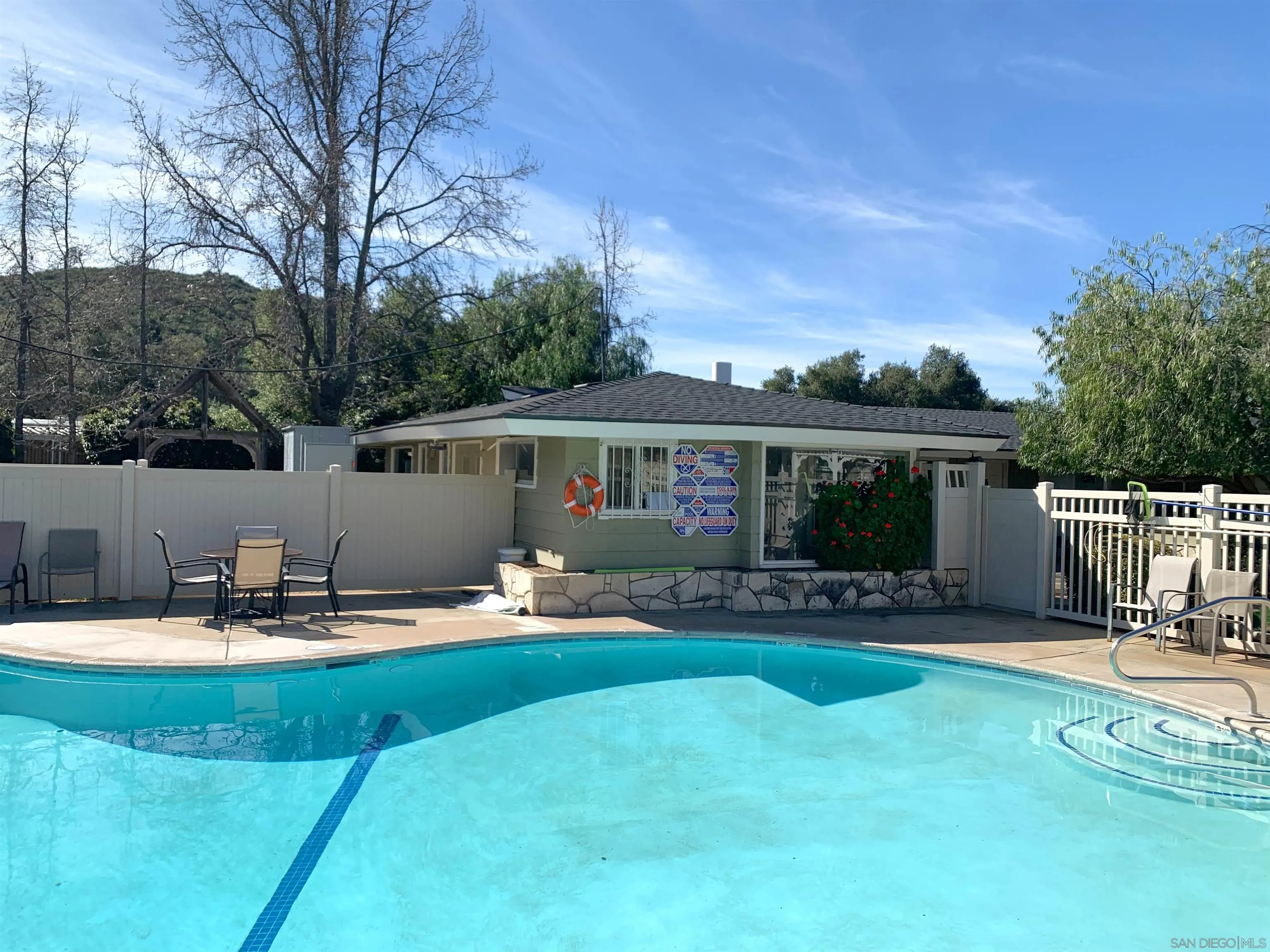 https://cdn.realtyfeed.com/cdn/127/260020852/d3055a870e584405146914be9ac5fa0f.webp
