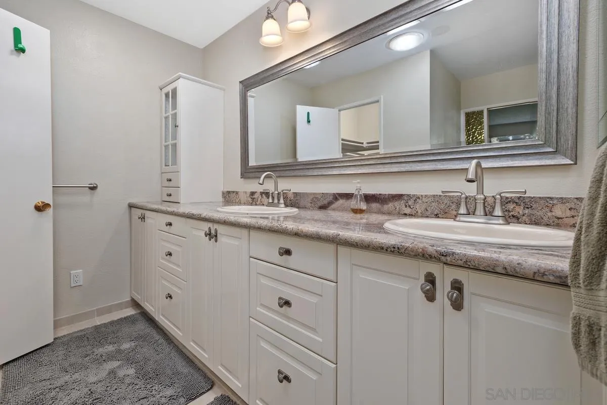 https://cdn.realtyfeed.com/cdn/127/260020860/2f34d3ba0a34c1722ba0c8ee996180fa.webp