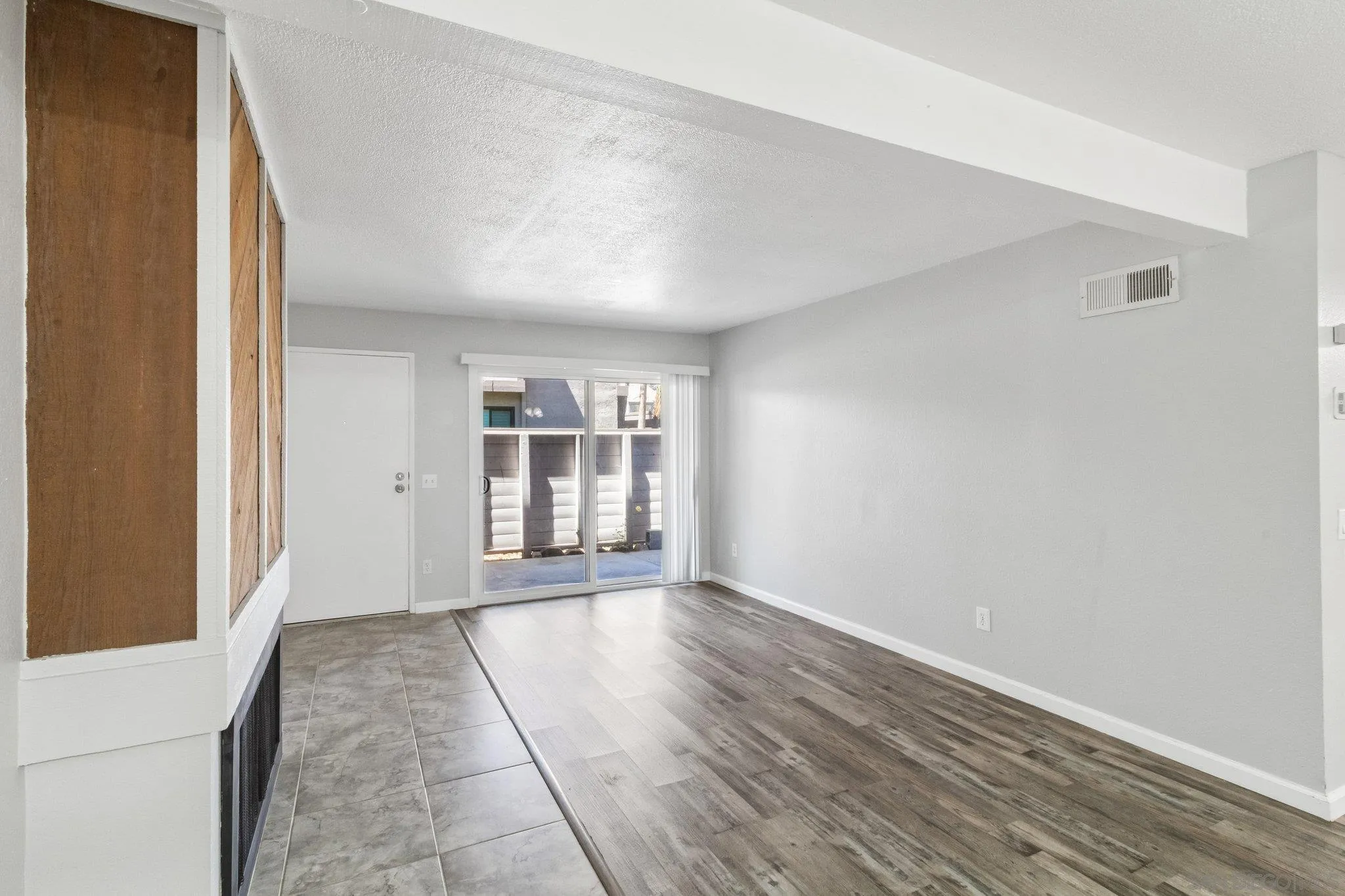 https://cdn.realtyfeed.com/cdn/127/260020864/c8e2c19bdb2d7053267244a4c4ec58f1.webp