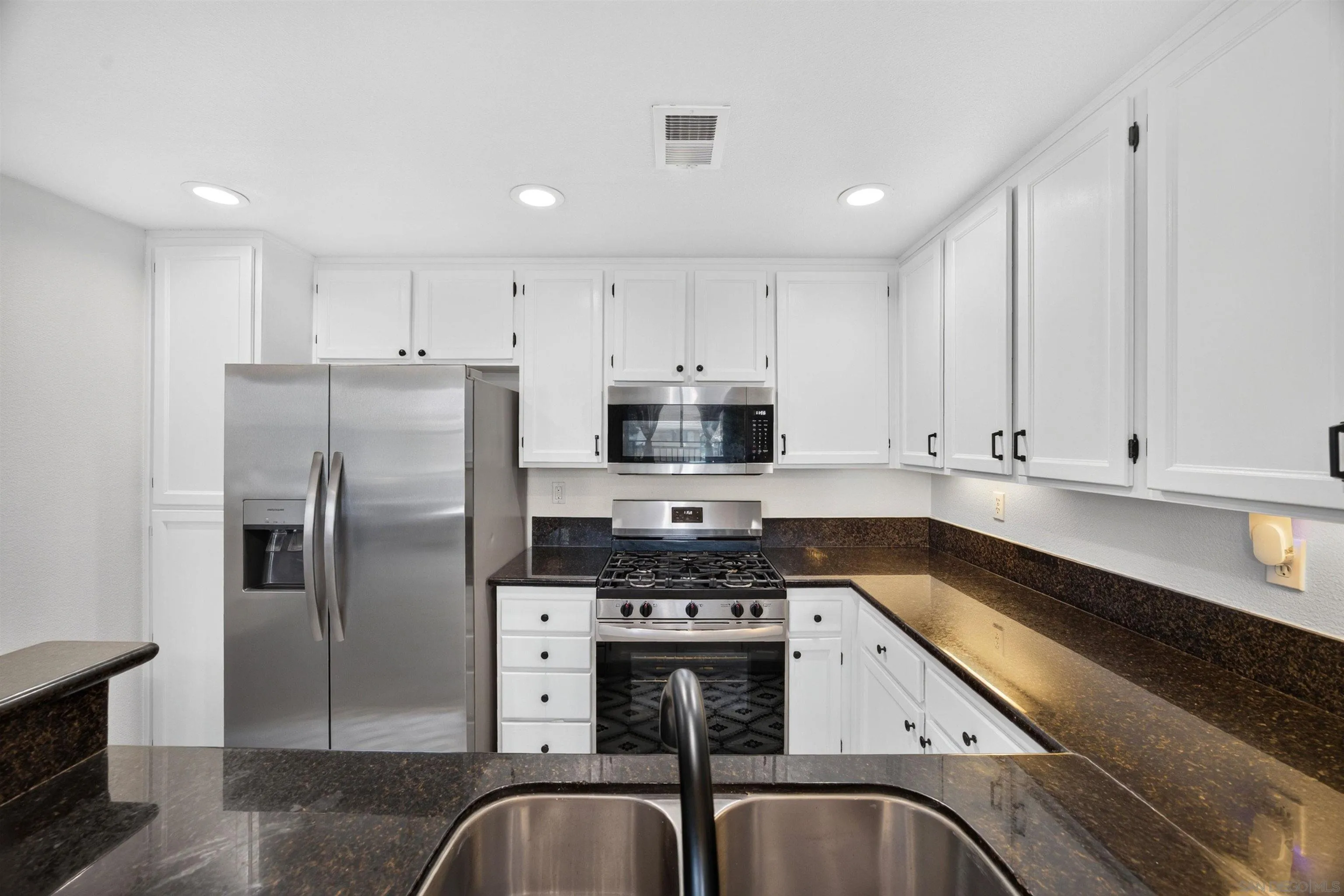 1885 Rennes Place Unit 2232, Chula Vista, CA 91913 - Photo 5 of 32, Chula Vista, CA