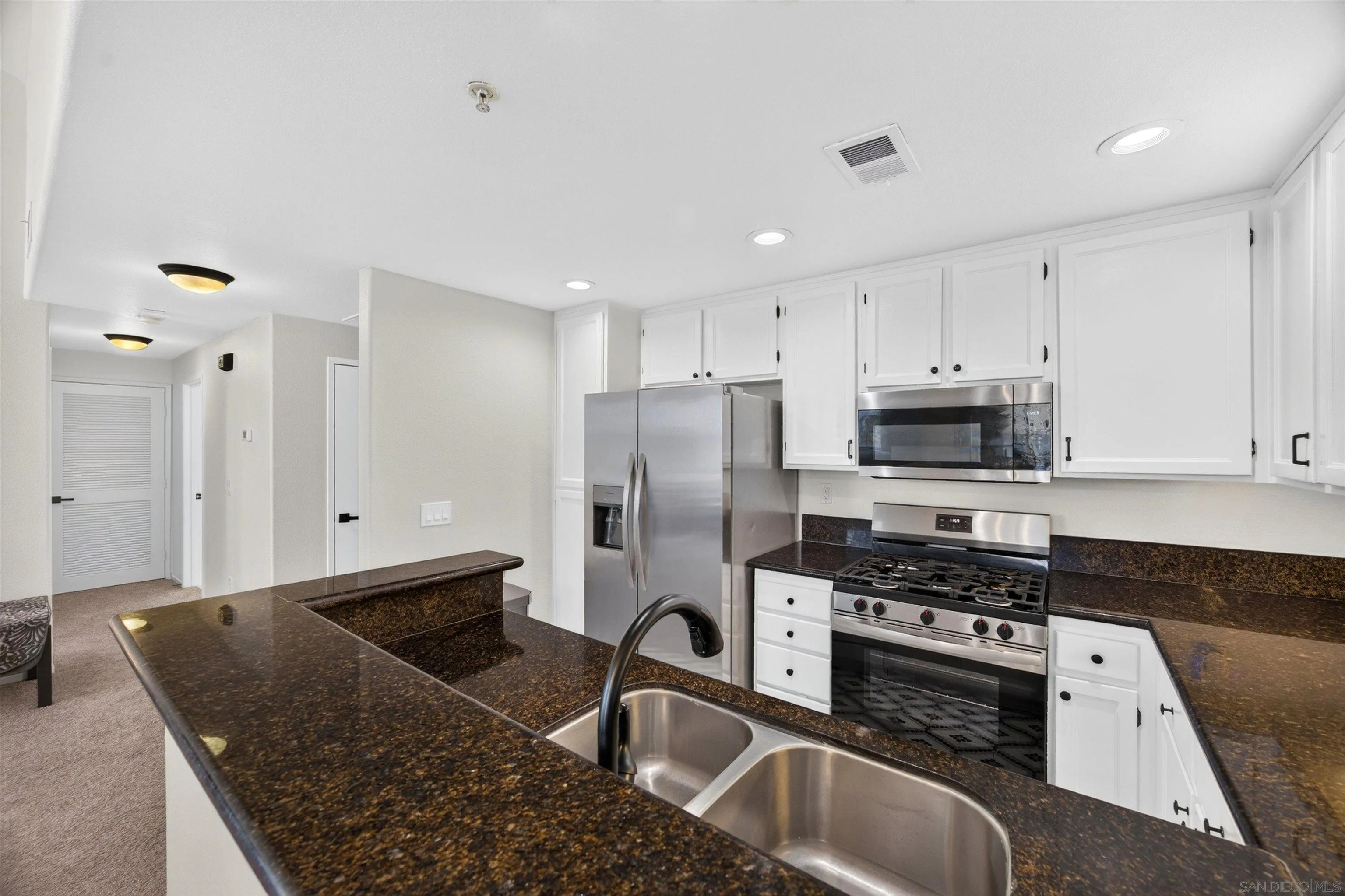 https://cdn.realtyfeed.com/cdn/127/260020866/cadd338a18106aefa0cae6006c17c309.webp