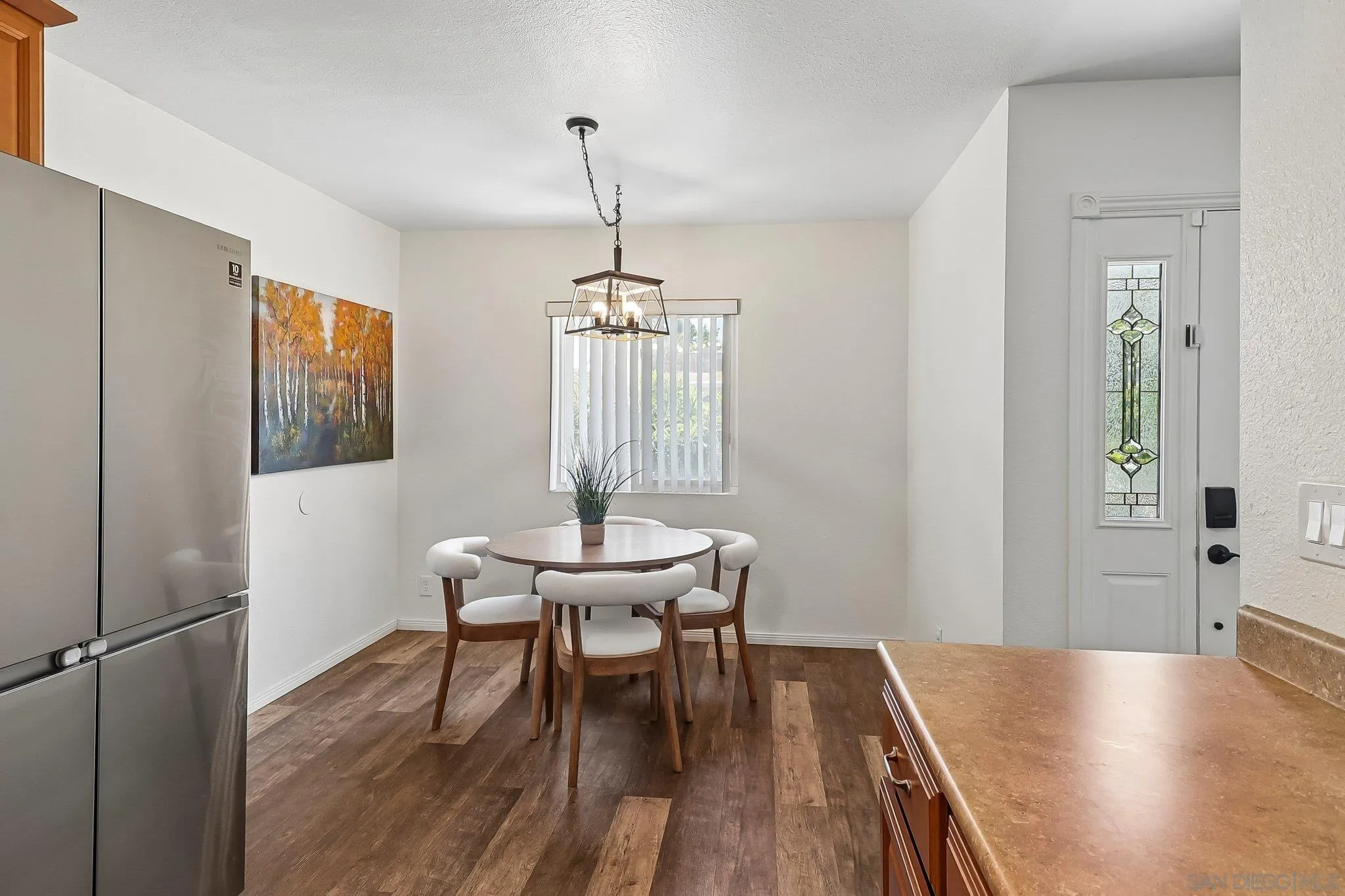 https://cdn.realtyfeed.com/cdn/127/260020870/04405cd48462c1eecbaed0377580473d.webp