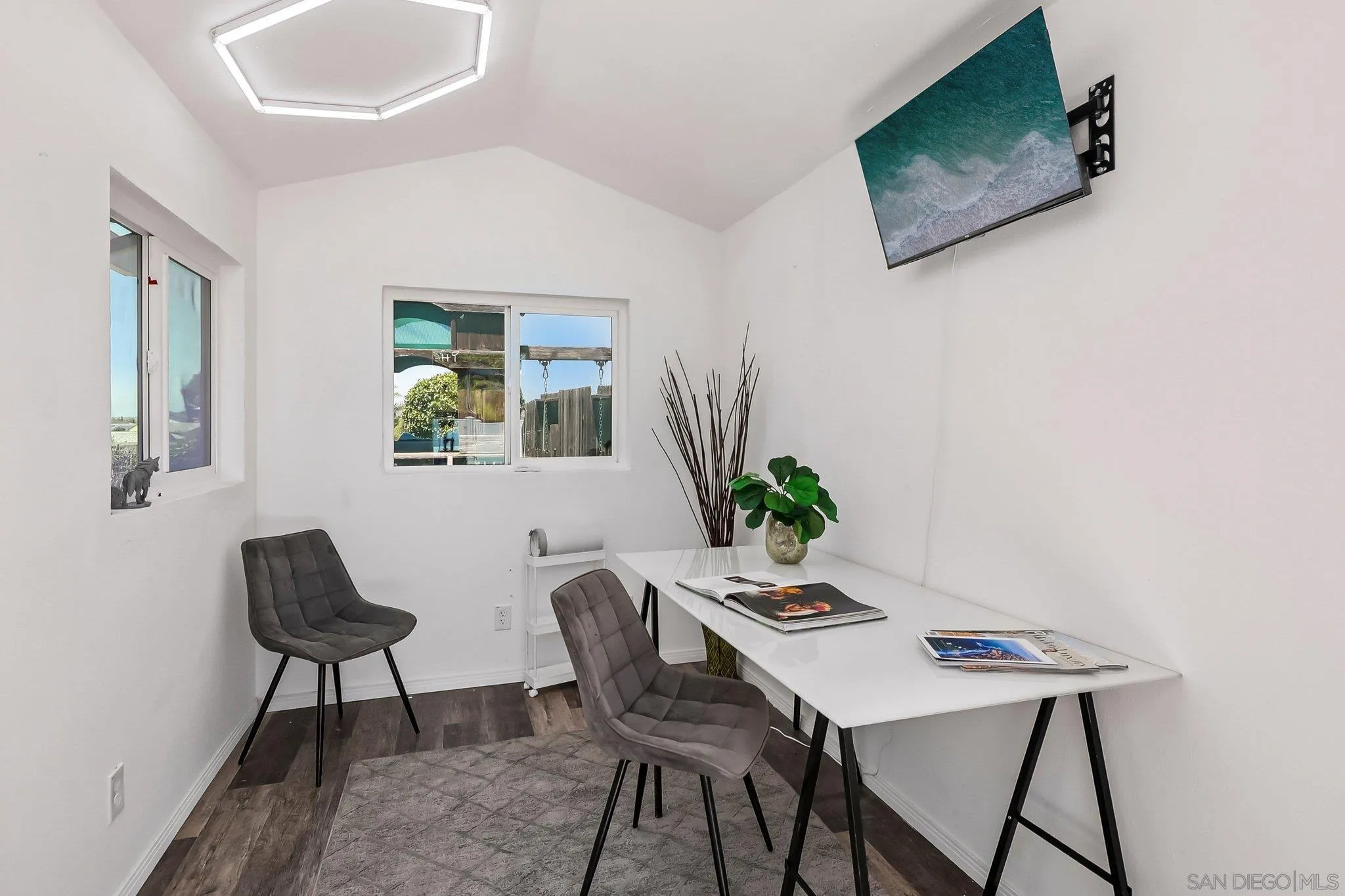 https://cdn.realtyfeed.com/cdn/127/260020870/2e17ff013c0a9648c55639bca589648c.webp