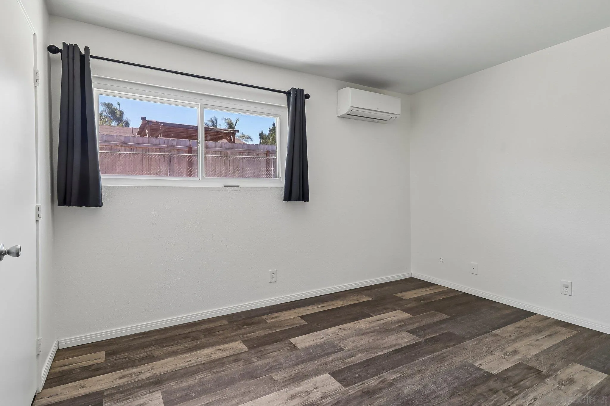 https://cdn.realtyfeed.com/cdn/127/260020870/2e86e6fcb4e00b977bf1d75ab0d8926f.webp