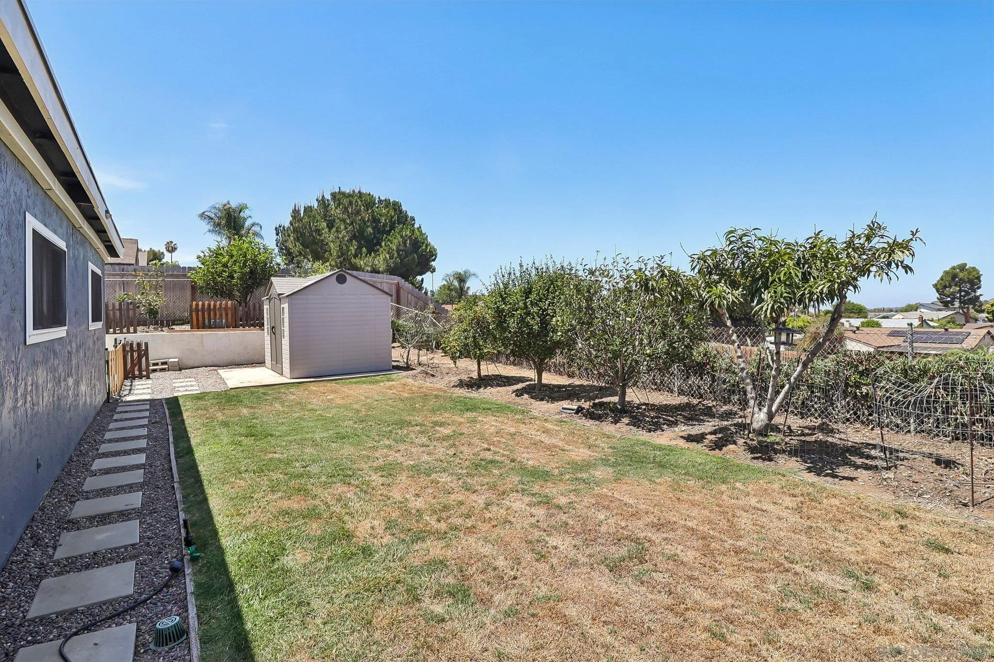 https://cdn.realtyfeed.com/cdn/127/260020870/450e6eecafc8932f5679803856aa8073.webp
