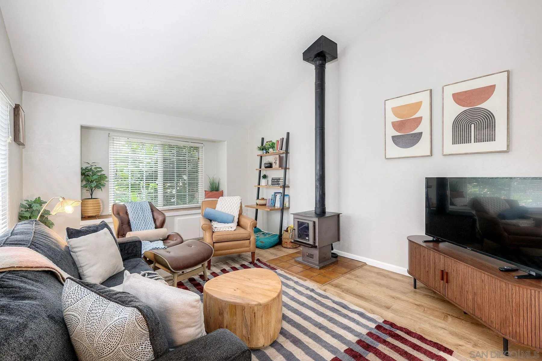 https://cdn.realtyfeed.com/cdn/127/260020872/4a37c8f6e3e36f21784f2fa5eb28af9e.webp