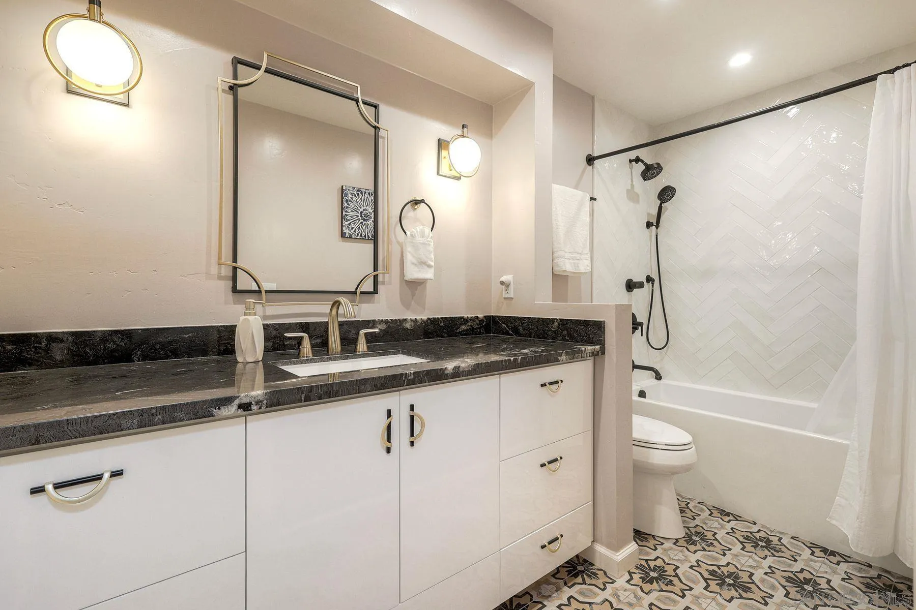 https://cdn.realtyfeed.com/cdn/127/260020872/fb993dc12495d008eaef12a882e4f73f.webp