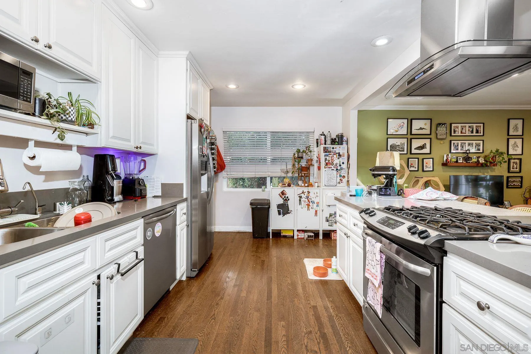 https://cdn.realtyfeed.com/cdn/127/260020873/329d6b28241f2350f6405984beabdef0.webp