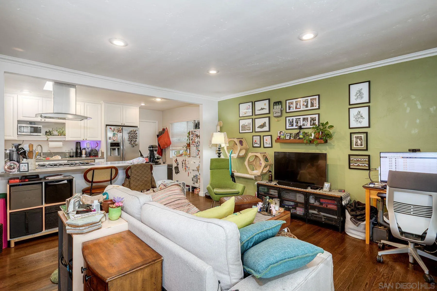 https://cdn.realtyfeed.com/cdn/127/260020873/cf9bf5085242ae8ce0ab4860ba5d50a8.webp