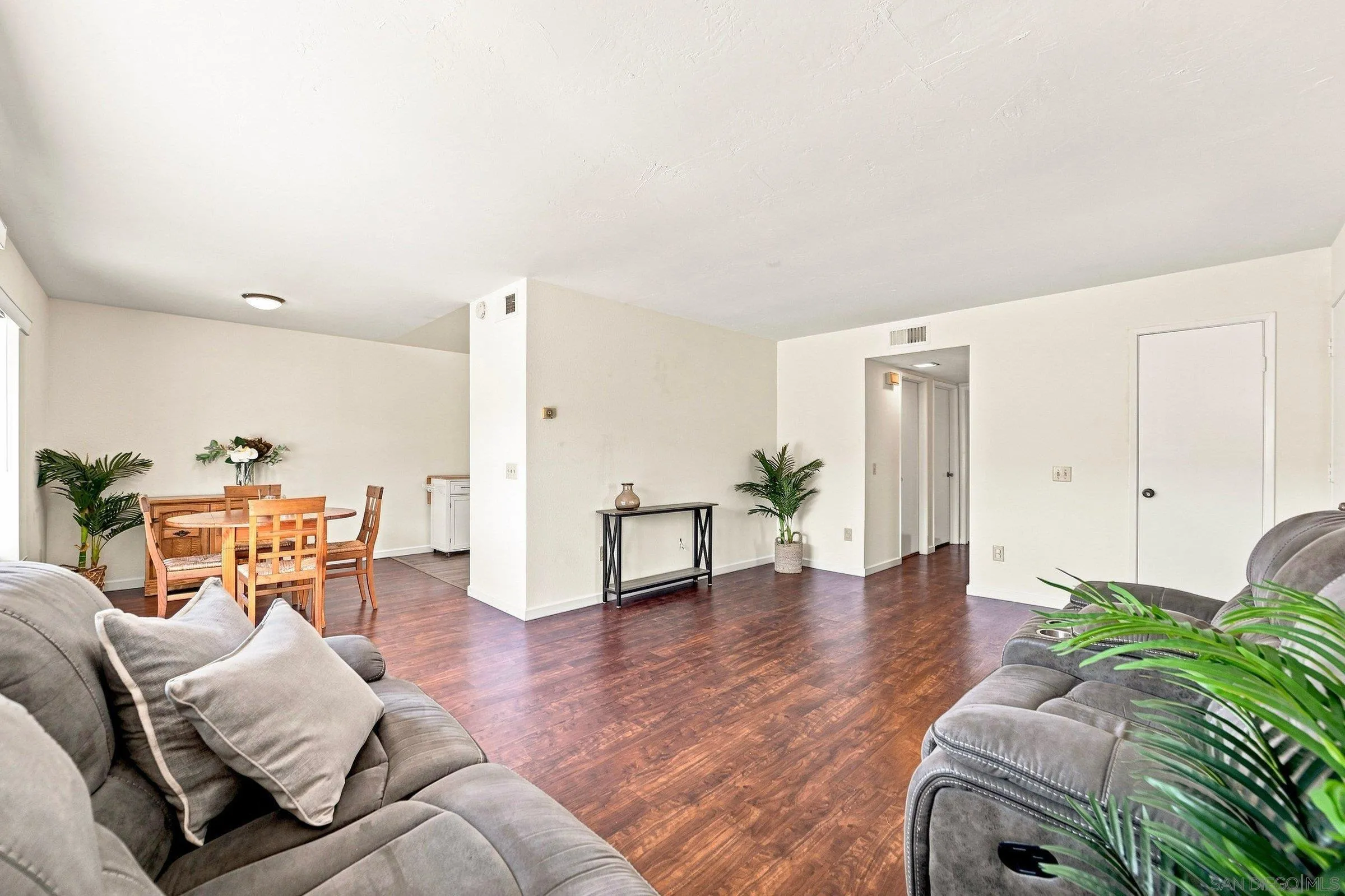 2812 Via Magia, Carlsbad, CA 92010 - Photo 4 of 27, Carlsbad, CA
