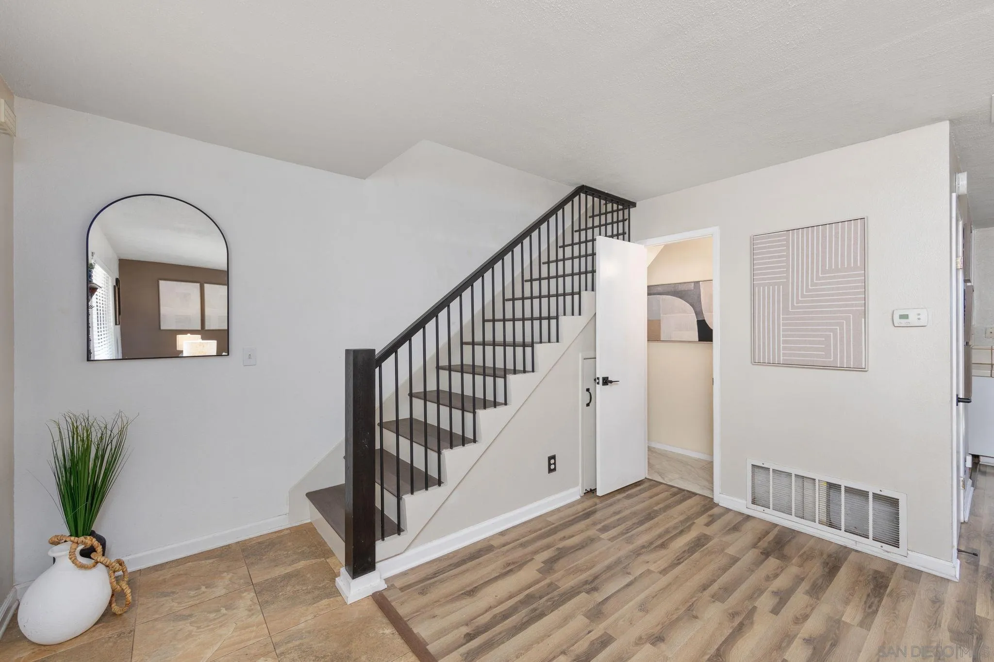 https://cdn.realtyfeed.com/cdn/127/260020875/6a662ecc0632373219b3e8d5f613e8e9.webp