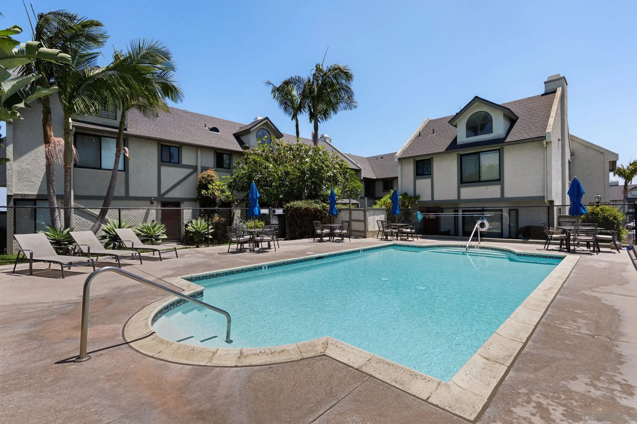 https://cdn.realtyfeed.com/cdn/127/260020875/c6dc503fbc2e3e1a4dca5d8ada4aeab7.webp