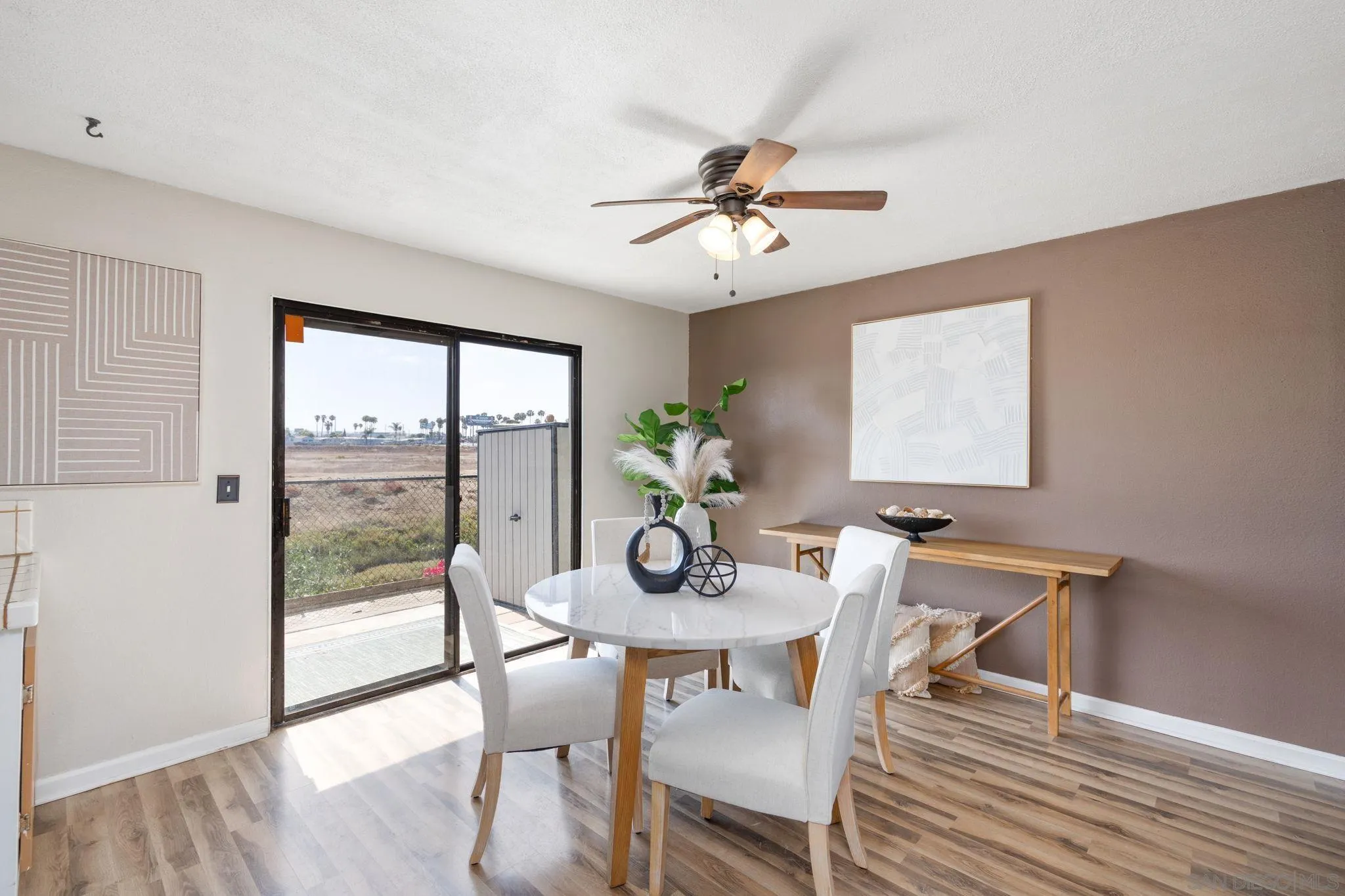 https://cdn.realtyfeed.com/cdn/127/260020875/d860ebcc7f36a5a9b77b430c3c76fdb1.webp