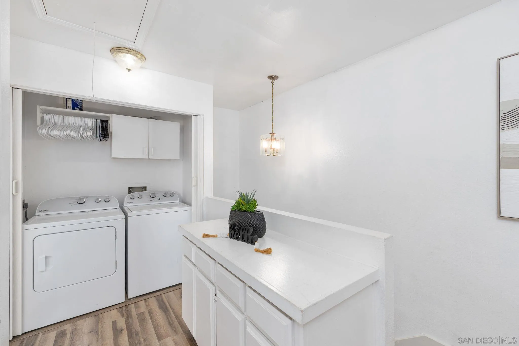 https://cdn.realtyfeed.com/cdn/127/260020875/e58800da2f4a860ce59cefca91f4df48.webp