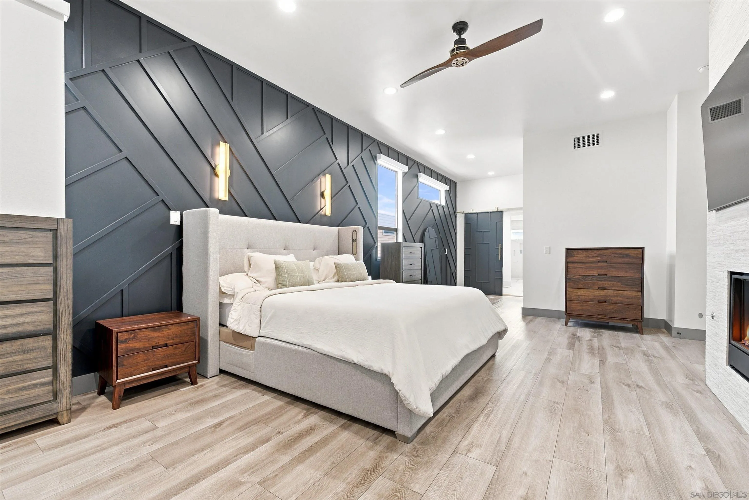 https://cdn.realtyfeed.com/cdn/127/260020876/715d01248af2c45f09e610f6f456b817.webp