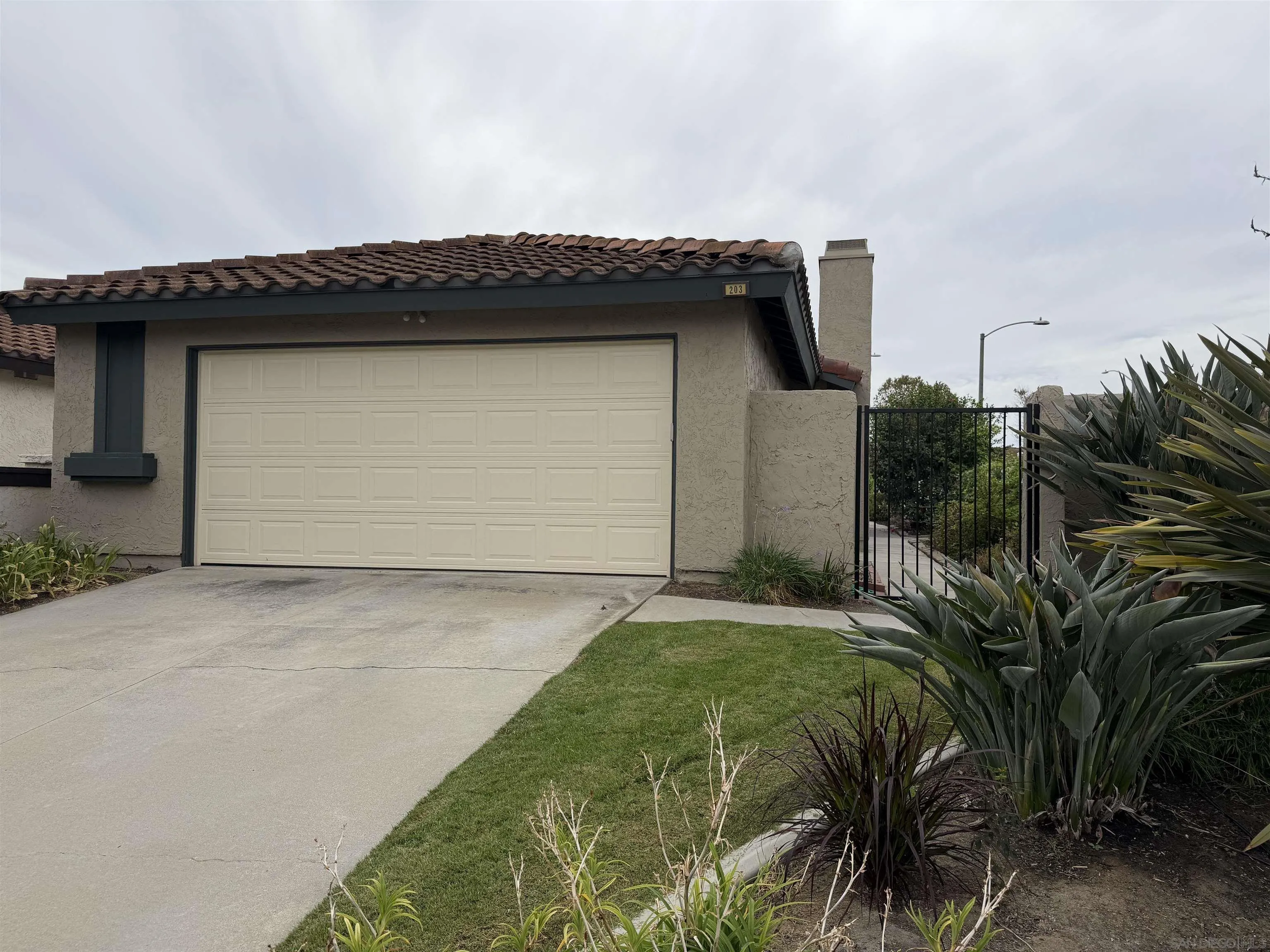 https://cdn.realtyfeed.com/cdn/127/260020877/960e728c447c5b1ebf2f93ccbde7b290.webp