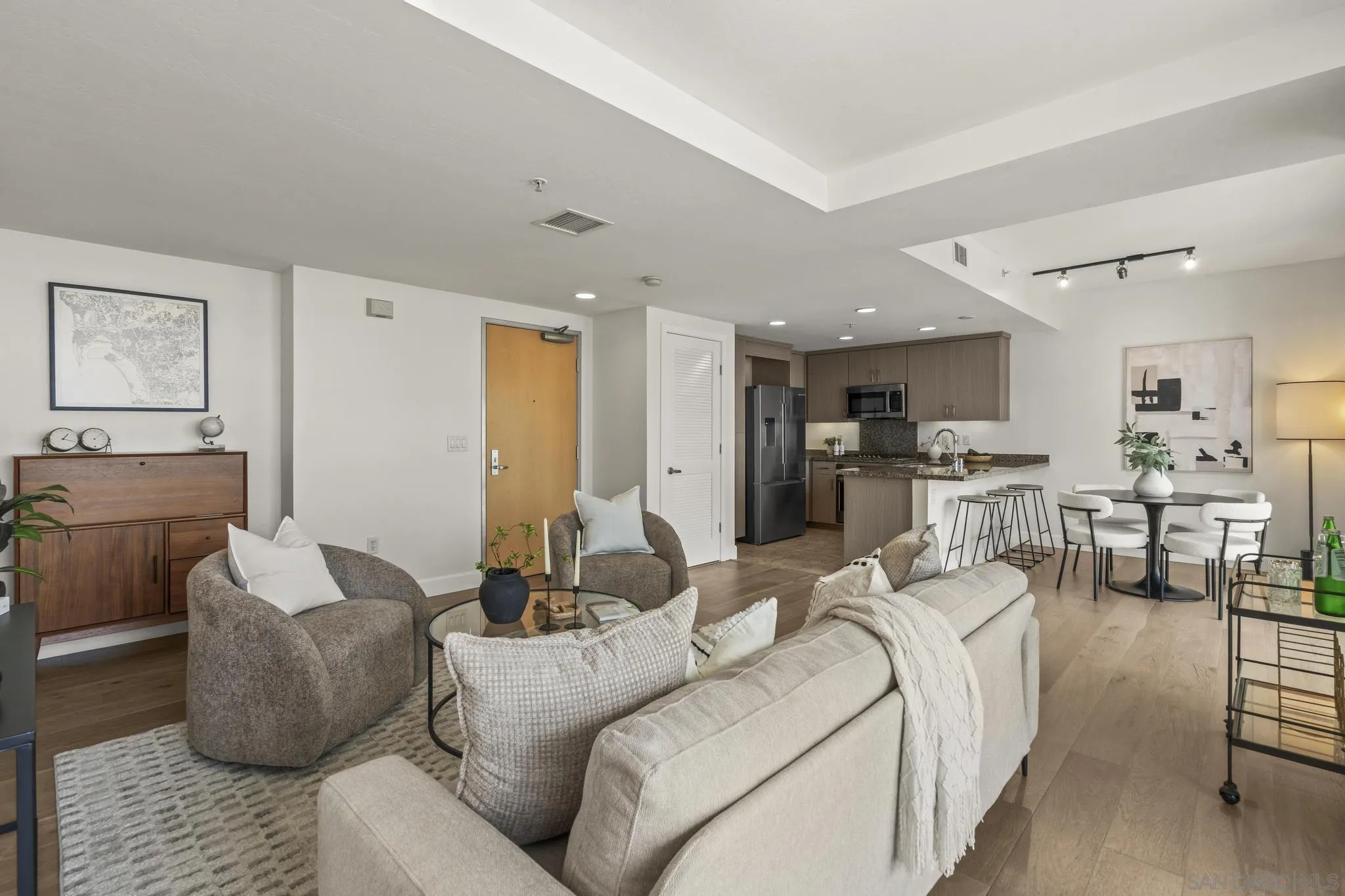 https://cdn.realtyfeed.com/cdn/127/260020881/55abdc64f58601906e813a954e1a19f0.webp