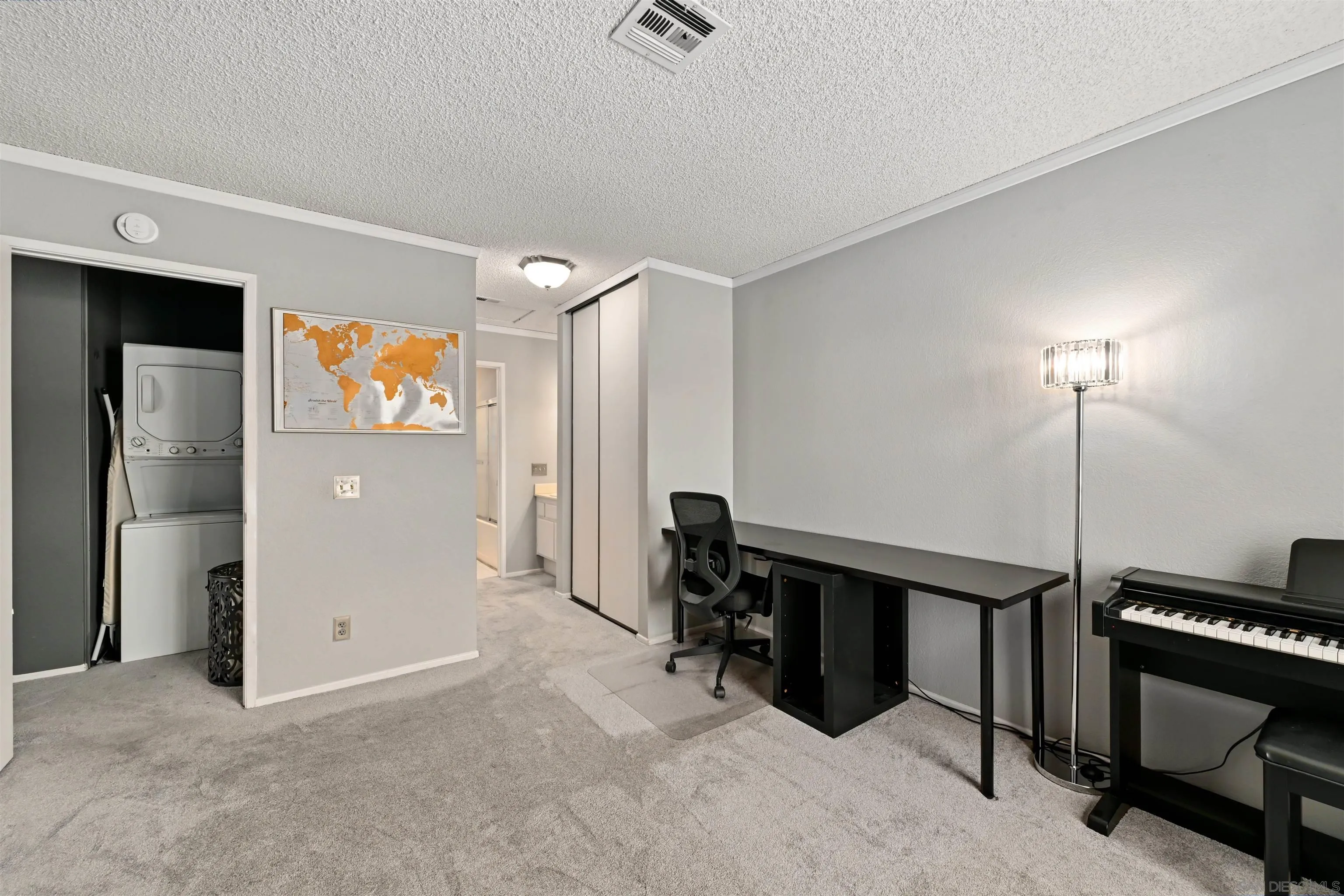 https://cdn.realtyfeed.com/cdn/127/260020883/03f8179587fb6da5c076f165064219b9.webp