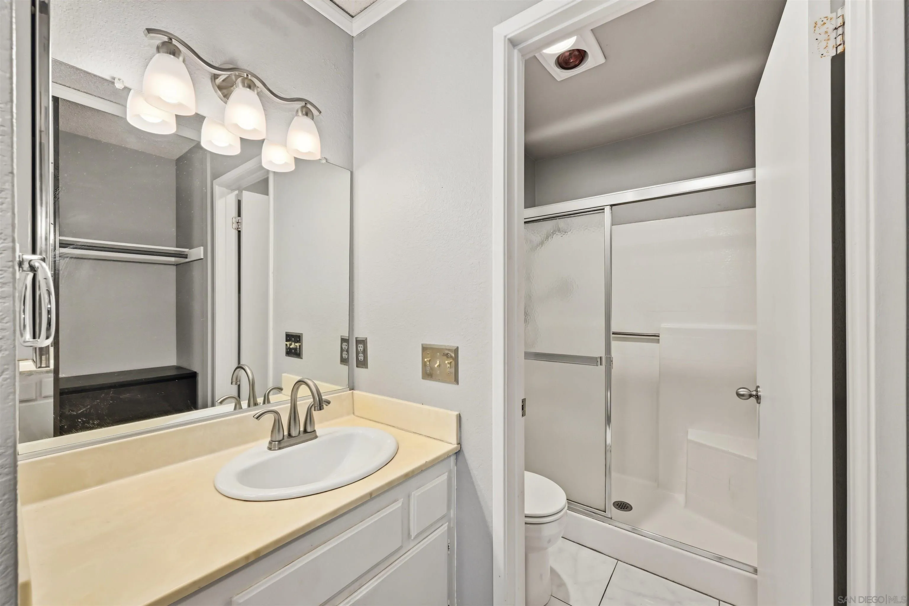 https://cdn.realtyfeed.com/cdn/127/260020883/ceeb03875dbfa5213f858c81f0346fb3.webp