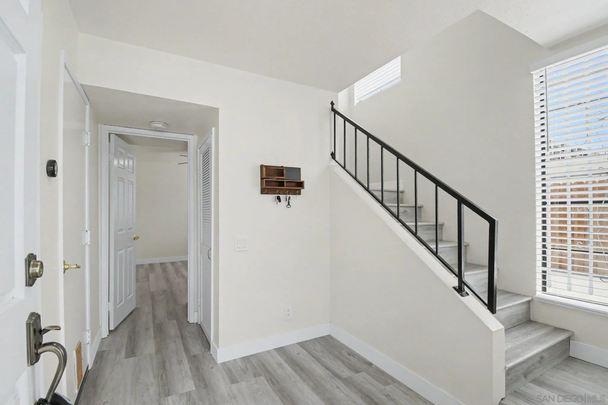 4527 Contour Blvd Unit 1, San Diego, CA 92115 - Photo 5 of 33, San Diego, CA
