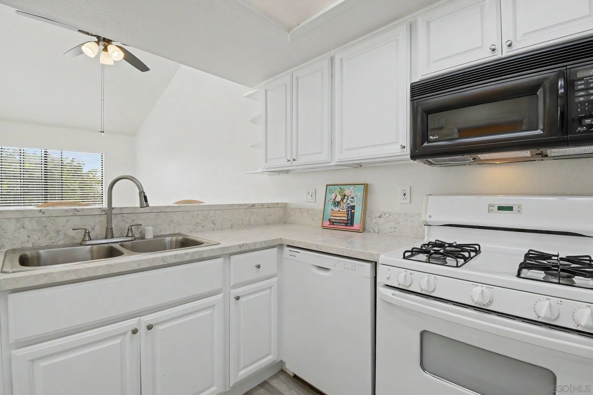 https://cdn.realtyfeed.com/cdn/127/260020887/66708691369a4dbfcc7d2c84be0d529a.webp
