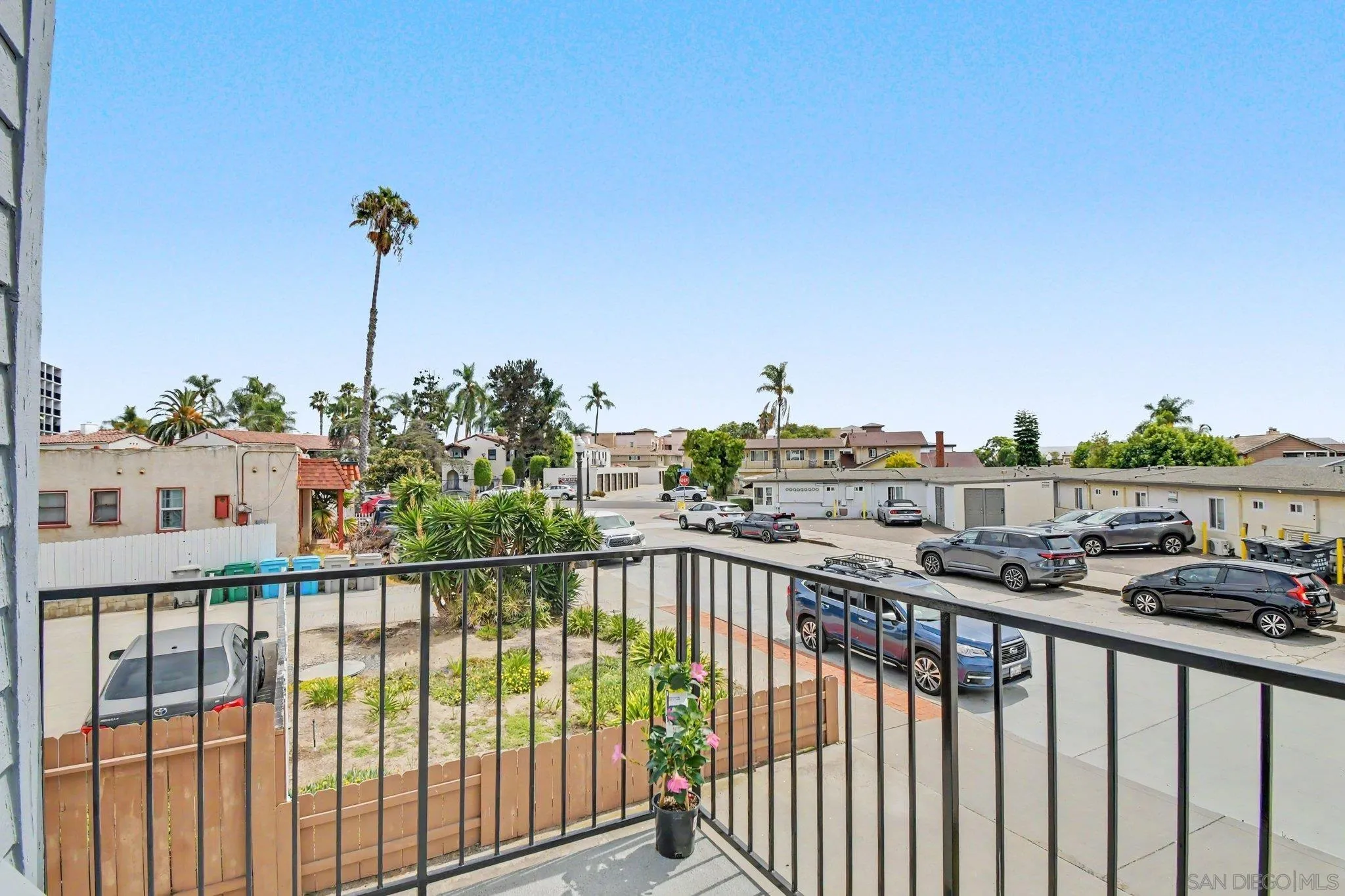https://cdn.realtyfeed.com/cdn/127/260020887/bf8d5b07aa2c1837cfa6bd4597a48ff1.webp