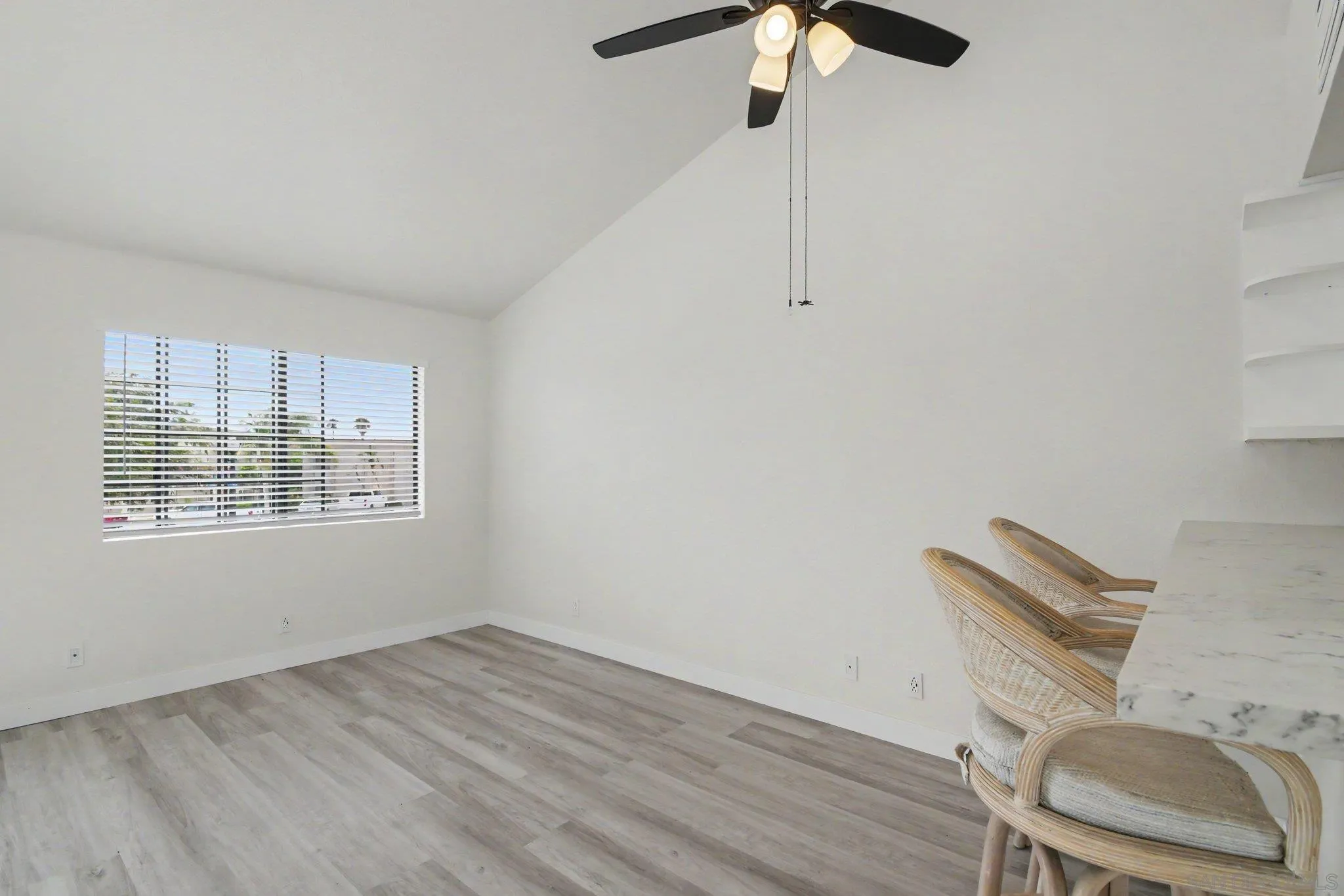 https://cdn.realtyfeed.com/cdn/127/260020887/fc7cc5837759aa0169c60f73e3cef05b.webp