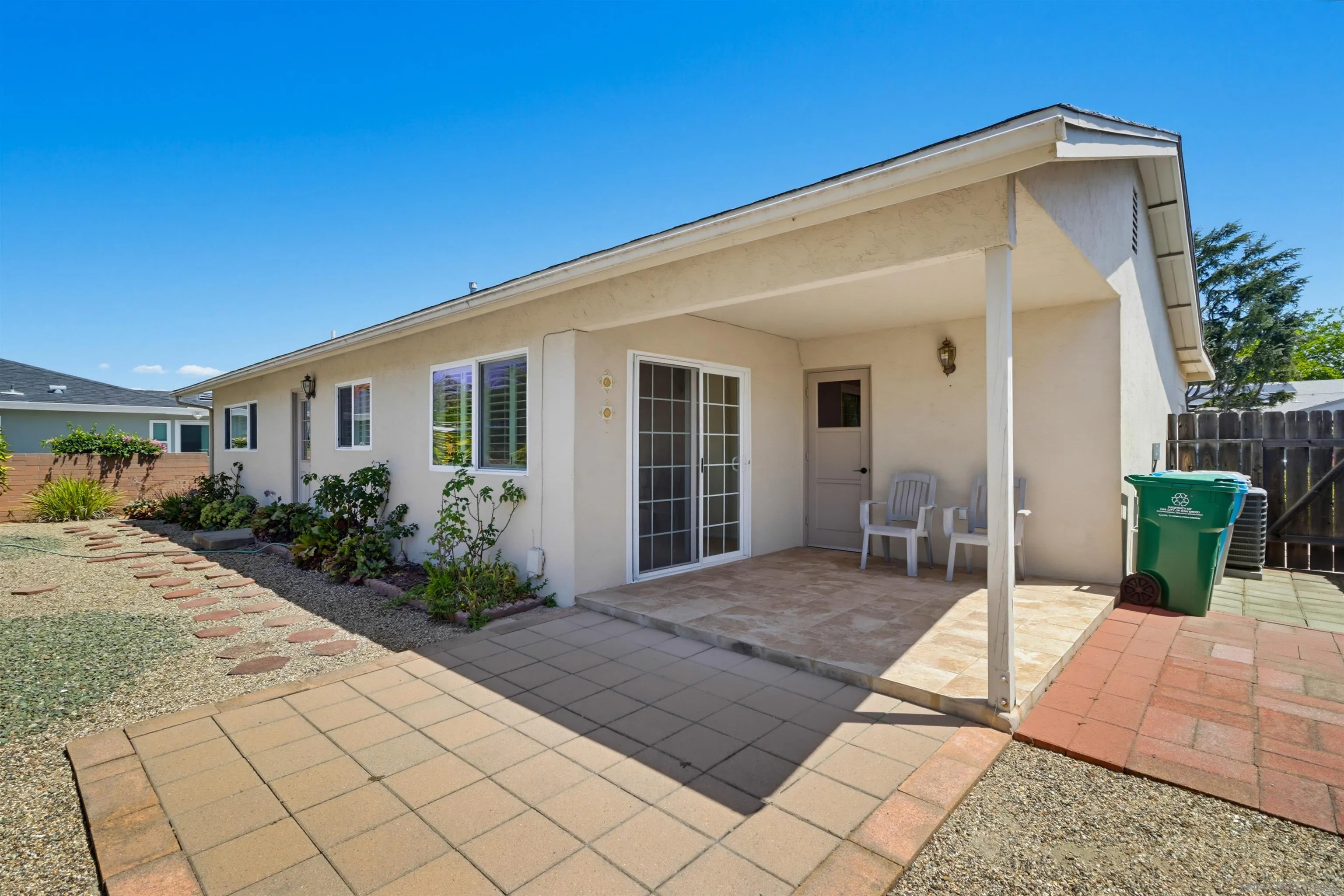 https://cdn.realtyfeed.com/cdn/127/260020888/84f0880843cb3d273f24043a916b6631.webp