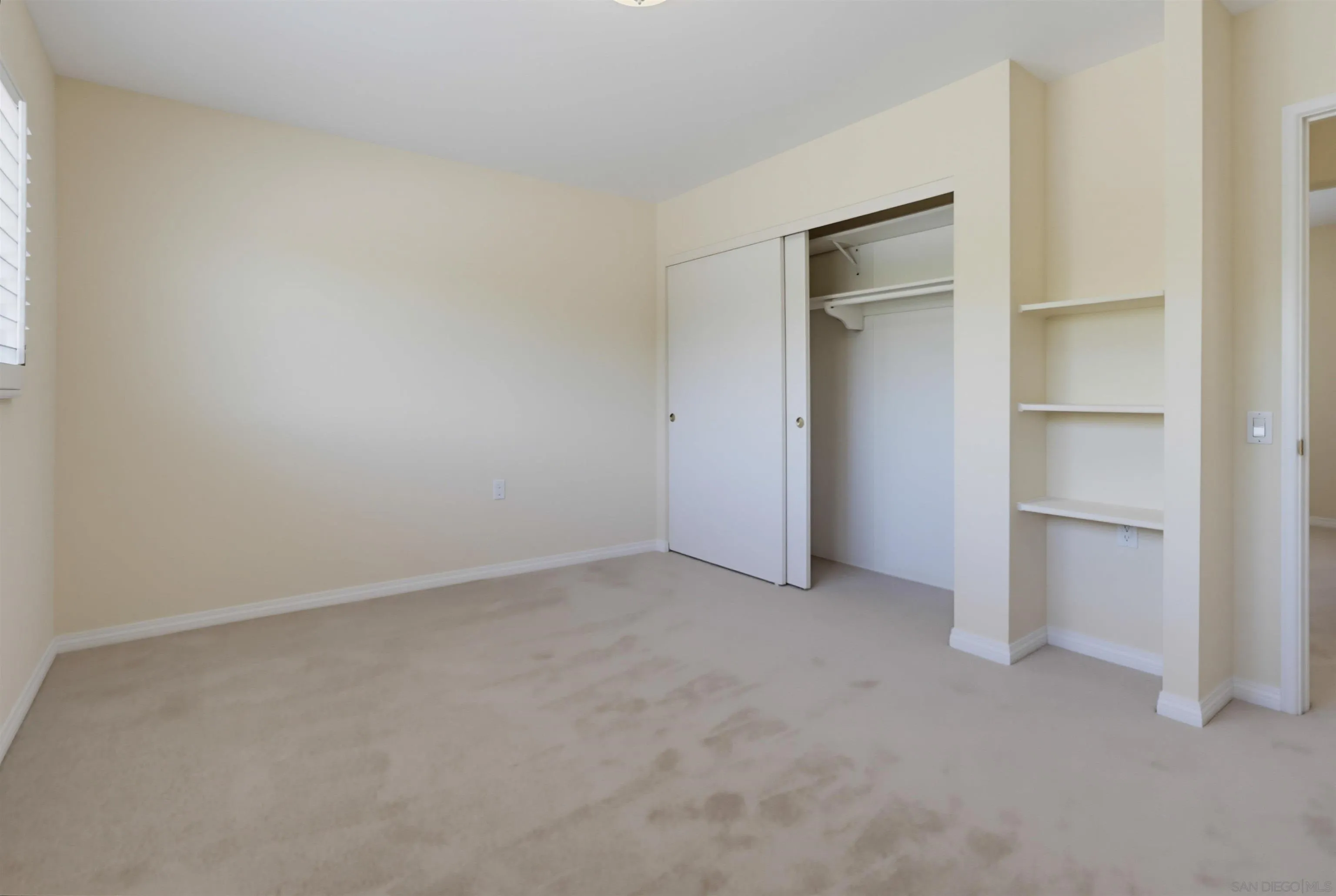 https://cdn.realtyfeed.com/cdn/127/260020888/a7fb595085662280139376d160e0ebbb.webp